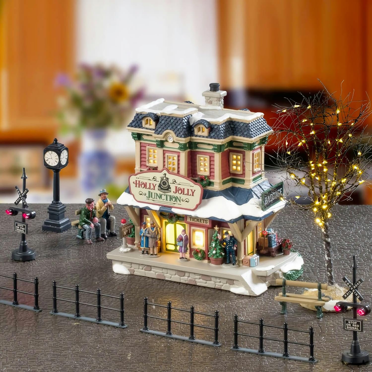 Lemax - Holly Jolly Junction Set