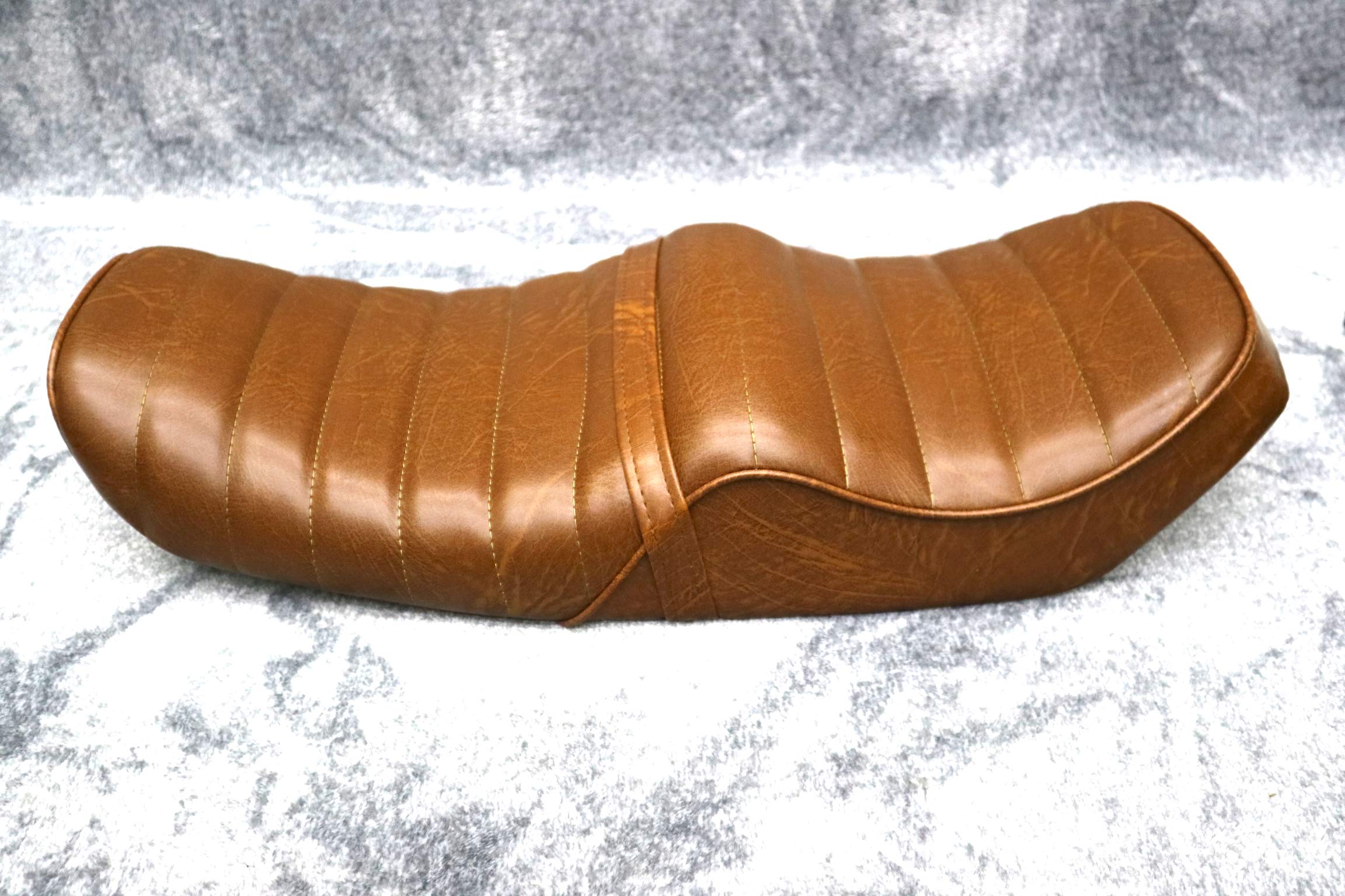 CBX400F タックロール Amazon | CBX400F 黒皮 タックロール シート/あんこ抜き