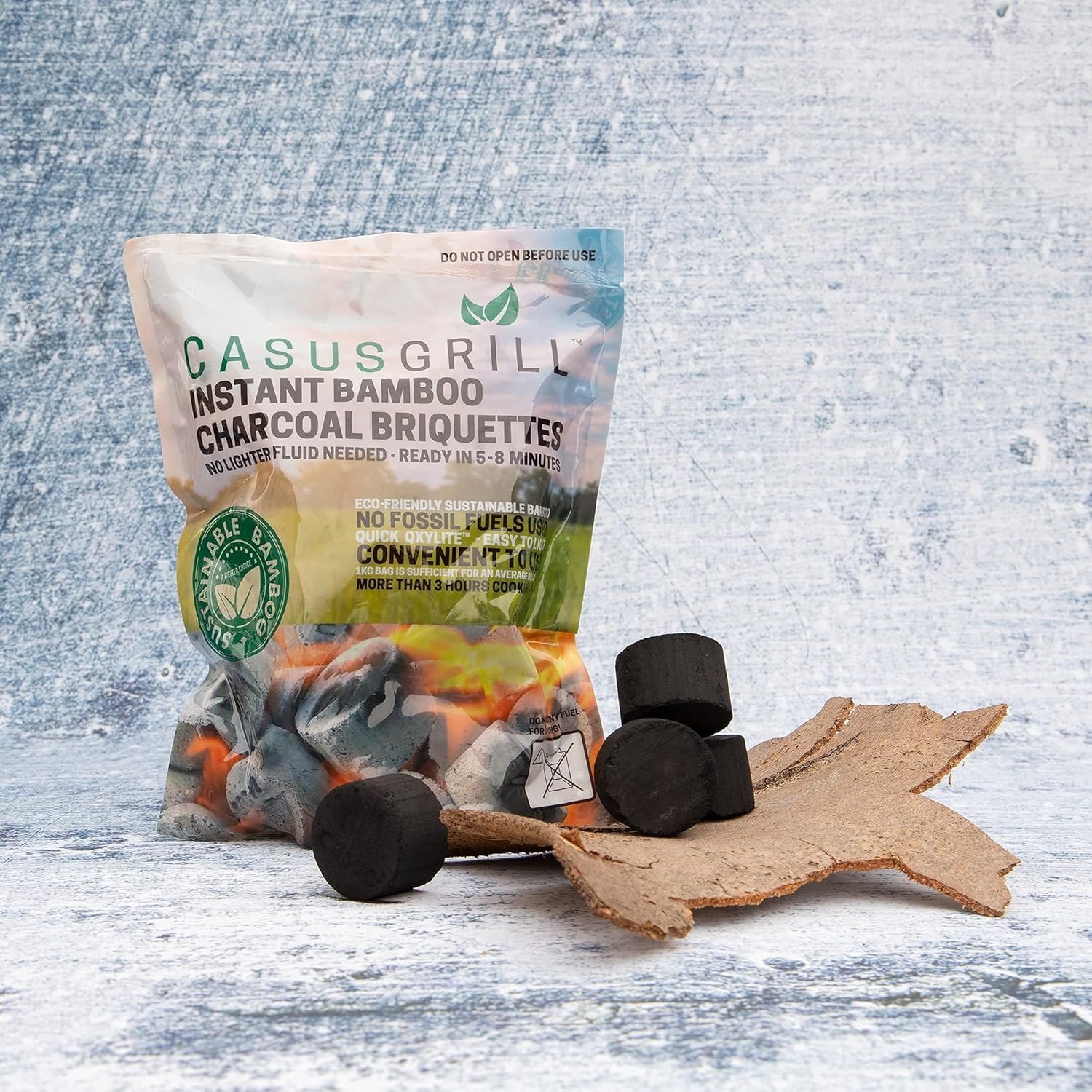 4X Bambus Grillkohle-Briketts je 1 kg - Nachhaltige Holzkohle mit Quick  Oxylite, ohne Anznder nutzbar, grillbereit in 5-8 Min., geruchsneutral, 3  Std. Brenndauer, umweltschonend : Amazon.de: Garten