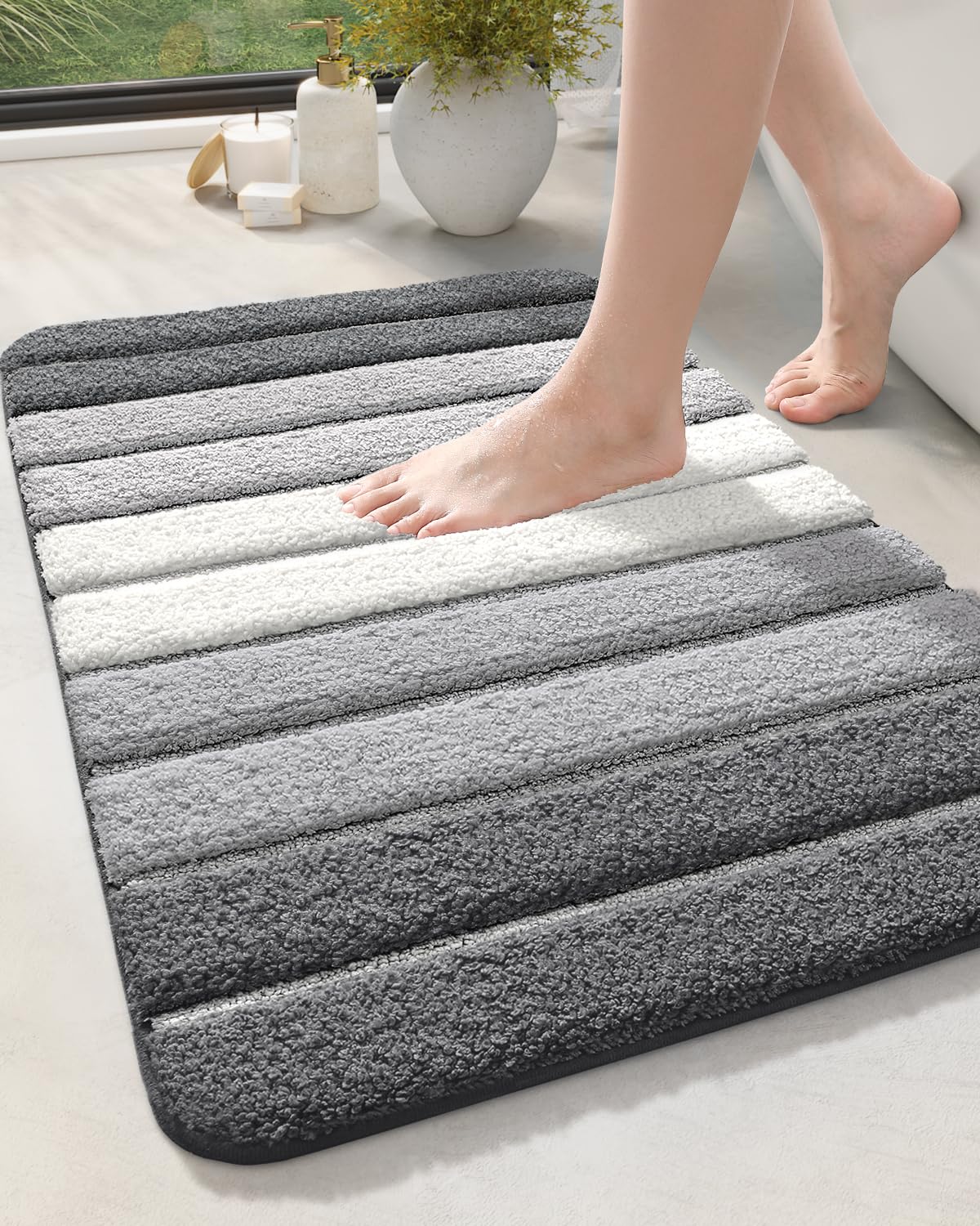 DEXI Bathroom Mat 50 x 80 cm, Non-Slip Washable Floor Mats, Soft Absorbent Bath Mat, Quick Dry Shower Rug Carpet for Sink, Tub, Bathroom Accessories, Grey