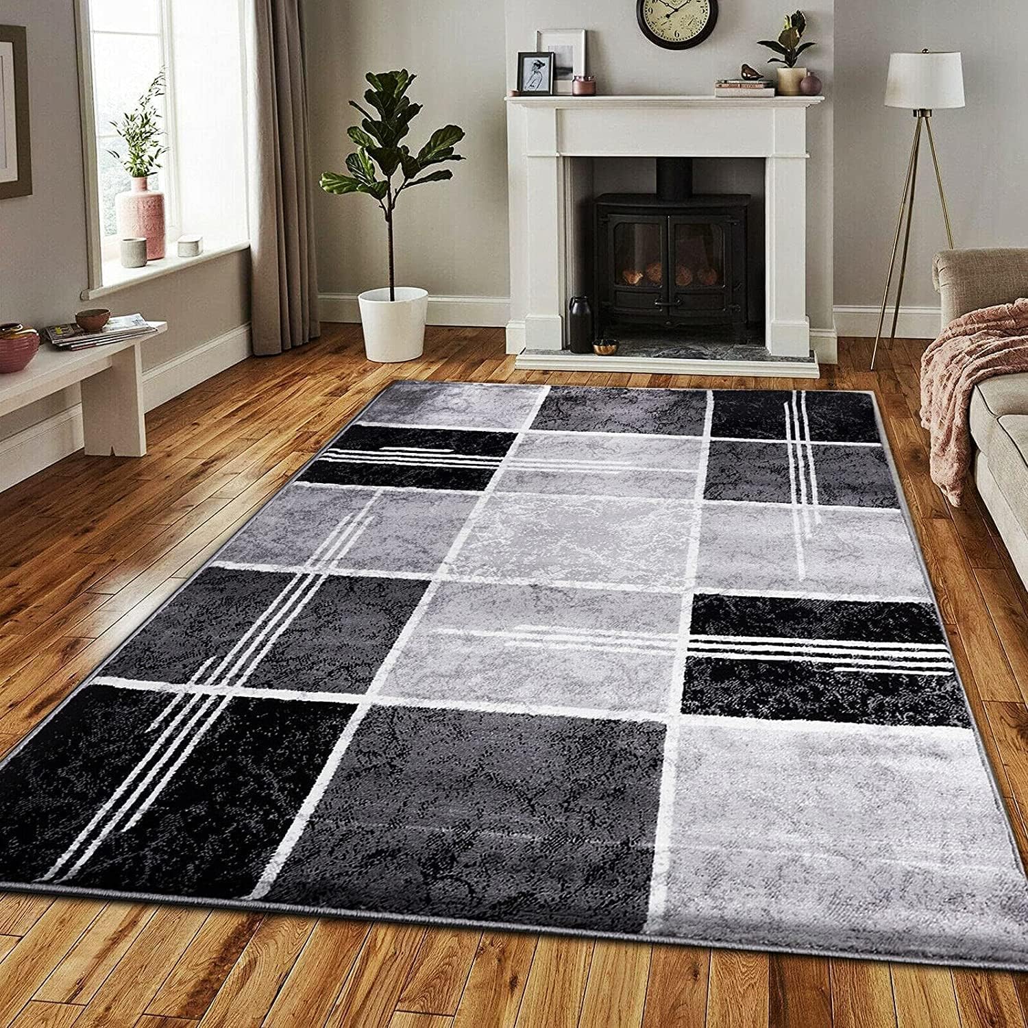Tapis moderne de salon géométrique gris et noir pour une décoration cosy