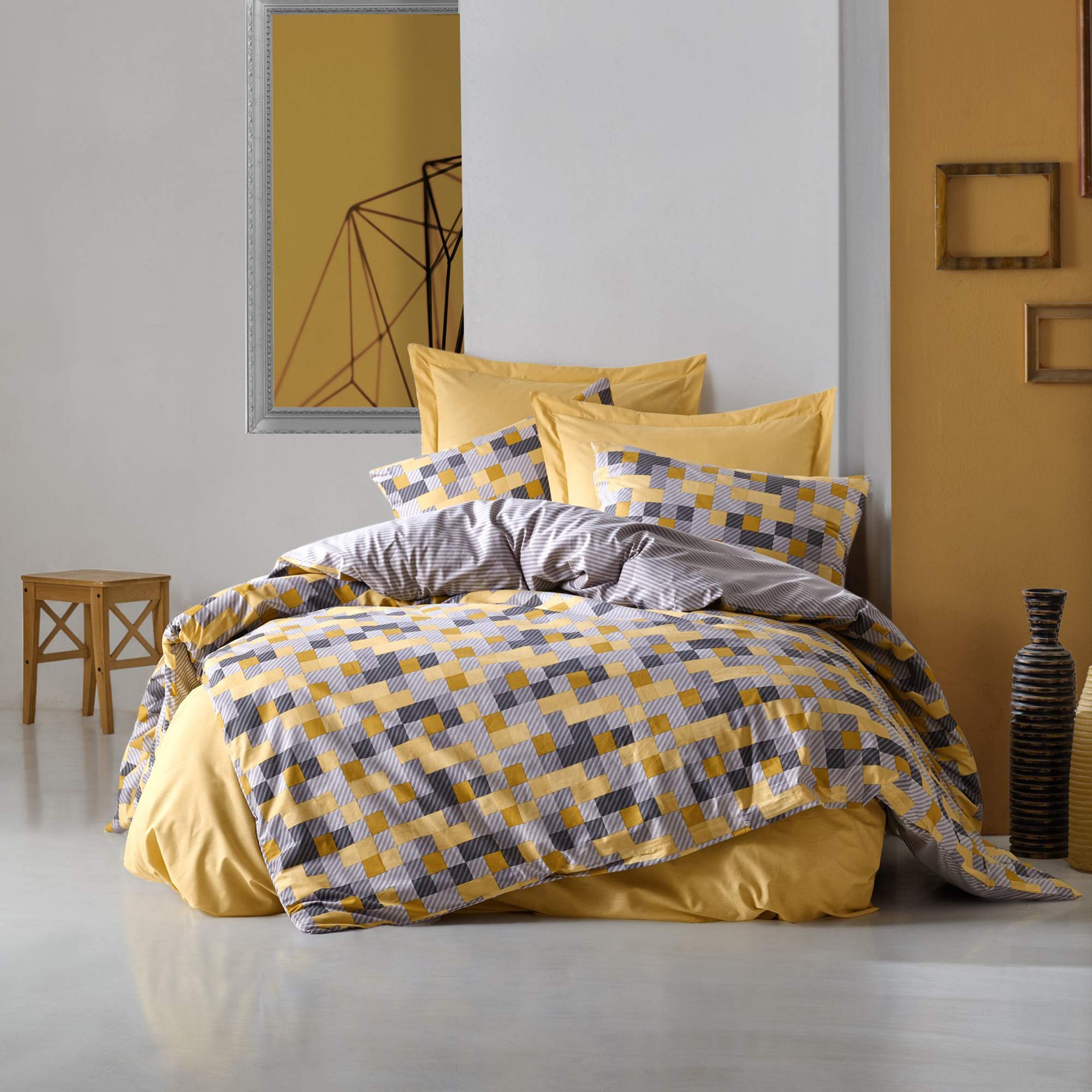 SUSSEXHOME Yellow Geometry Duvet Cover Set, King Size Duvet Cover, 1 Duvet Cover, 1 Fitted Sheet and 2 Pillowcases, Iron Safe, Hypoallergenic, Breathable Bedding Set, Machine Washable, Solid Colors