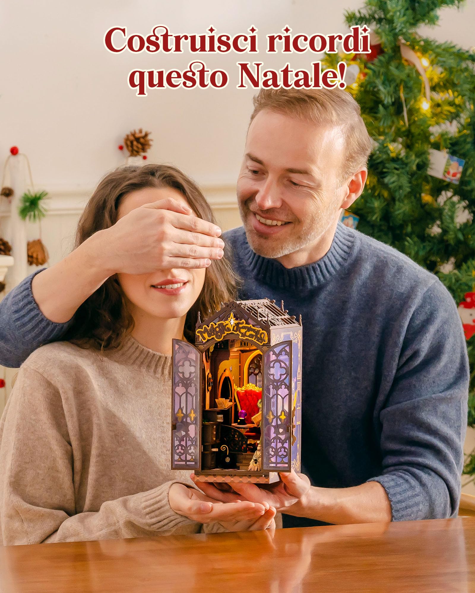 Rolife Book Nook Puzzle 3D Magic Fantasy Corner, DIY Miniature House con Luci e Porta Chiudibile, Kit Diorama Booknook per Libreria d'Angolo, Regalo di Natale & Compleanno Unico per Adulti