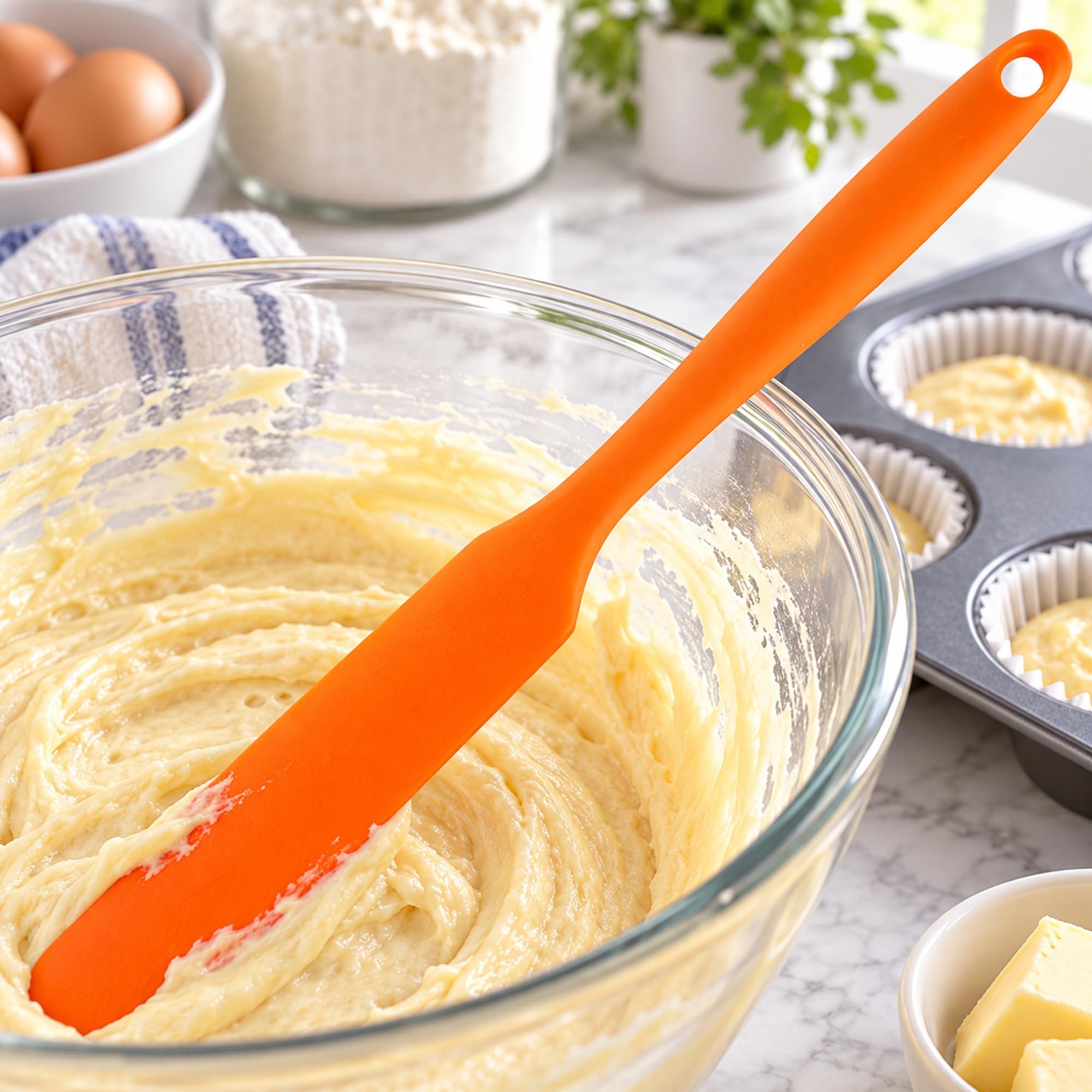 Silicone Baking Spatula, Mixing and Scraping Utensil for Batter and Cream in Home Kitchens and Dessert Preparation