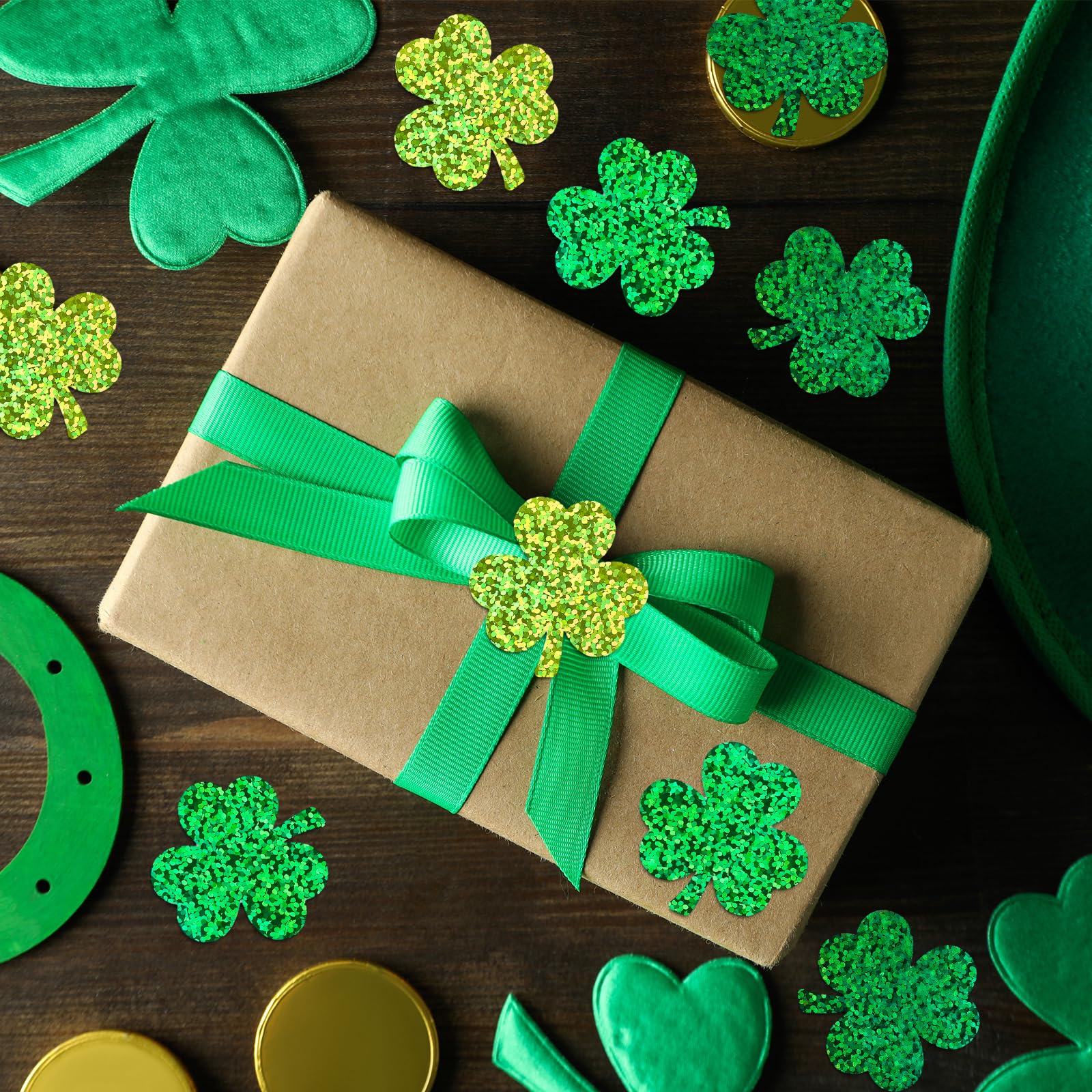 Whaline 1000-Piece St. Patrick's Day Stickers - Shamrock Roll With 8 Cute Designs