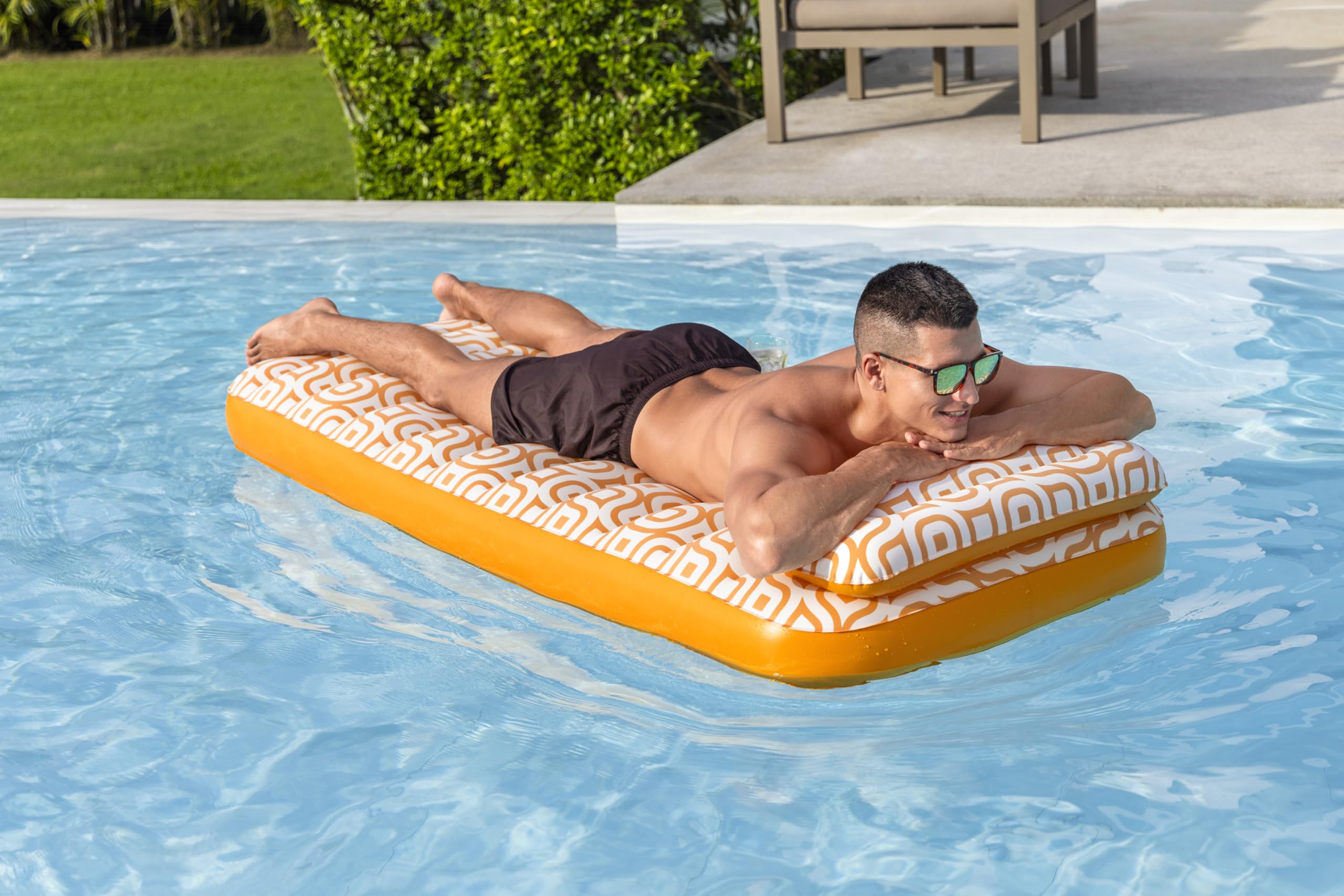 Bestway Luftmatratze mit Samtoberfläche, 169 x 77,5 x 30,5 cm, 1 Person, PVC, 2 Luftkammern, Samtoberfläche, Integrierter Getränkehalter, Sicherheits- und Schnellverschlussventil, Reparaturflicken