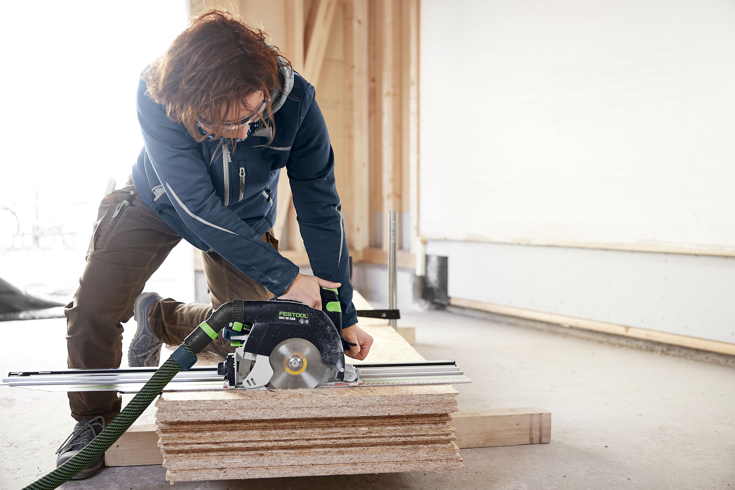 Festool Akumulatorowa ręczna piła tarczowa HKC 55 KEB-Basic – wydajna piła 18 V z KickbackStop, precyzyjna głębokość cięcia, mobilne cięcie do drewna, rzemieślników, na placu budowy