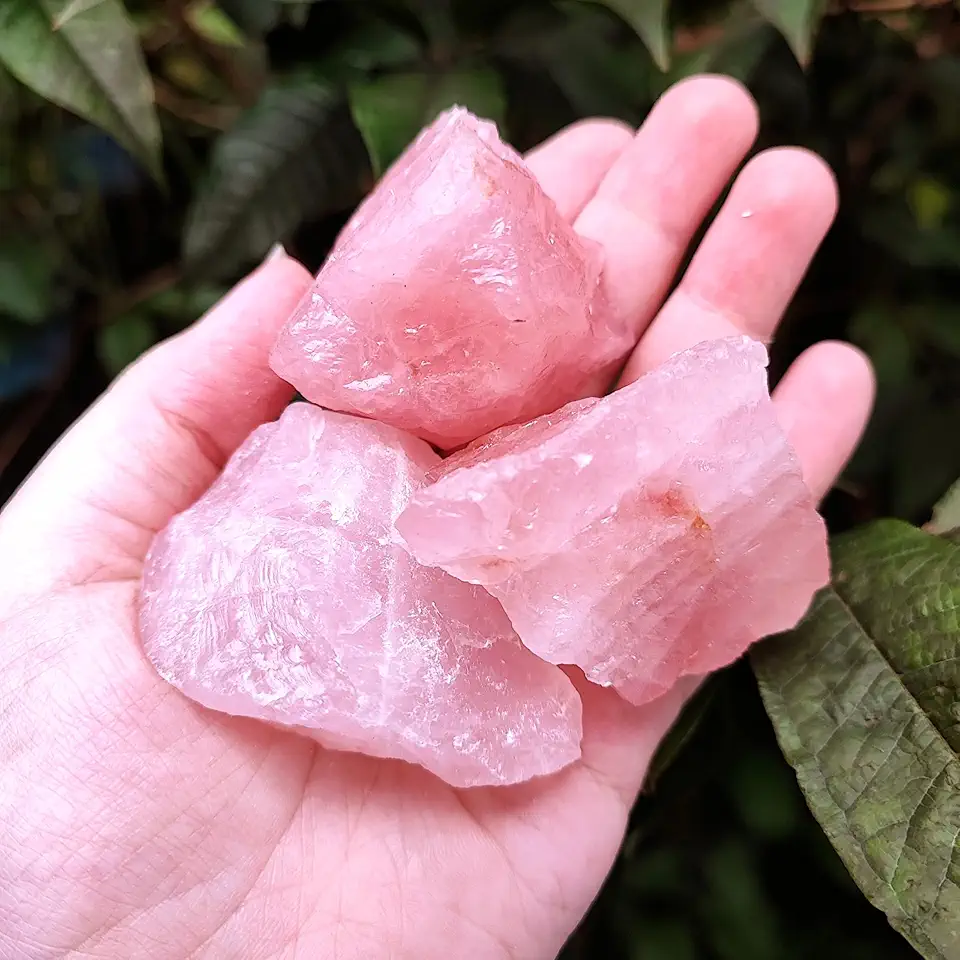 Quartzo Rosa Pedra Bruta Natural Amor Próprio Incondicional Cura Energética Auto Estima Cristal Chakras Vitti (81g a 100g - uma unidade)