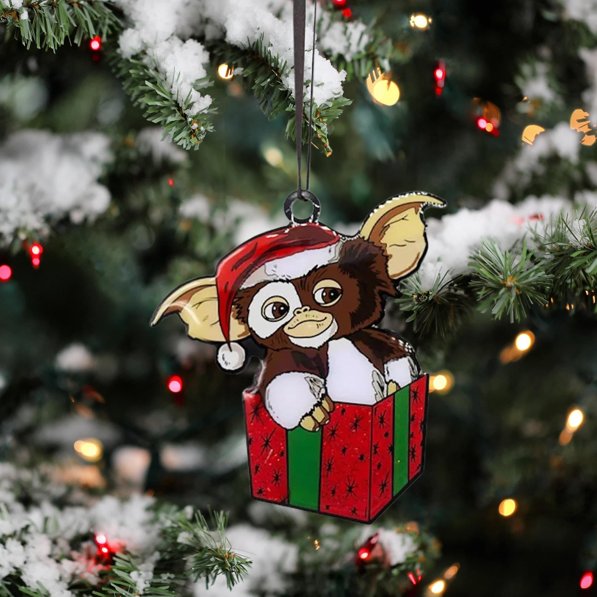 Amazon.com: Gremlins Holiday Horrors Metal Ornament | Holiday