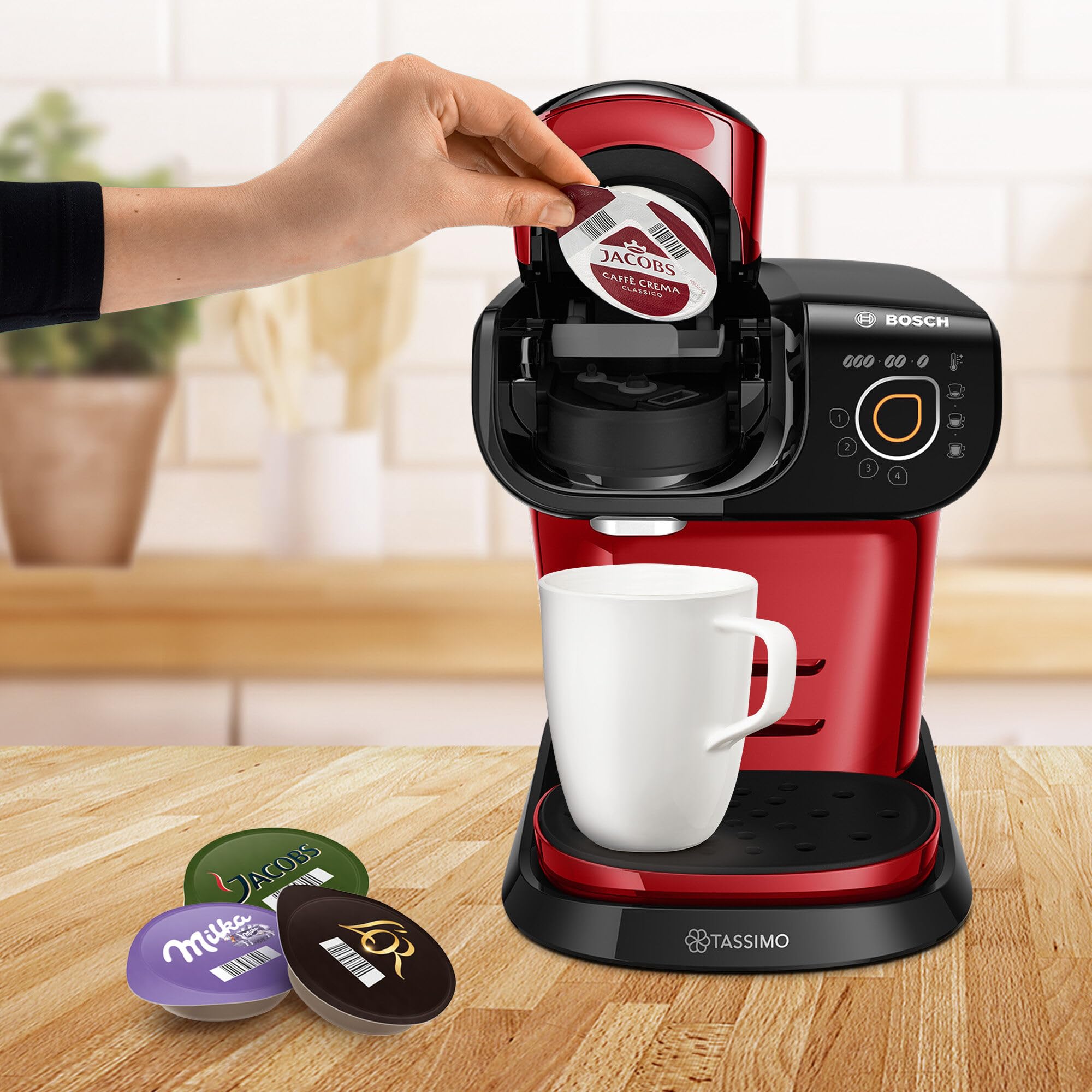 Bosch ekspres do kawy Tassimo My Way 2 TAS6503, z filtrem do wody, ponad 70 napojów, personalizacja, w pełni automatyczny, łatwe przygotowanie, 1500 W, 1,3 l, czerwony
