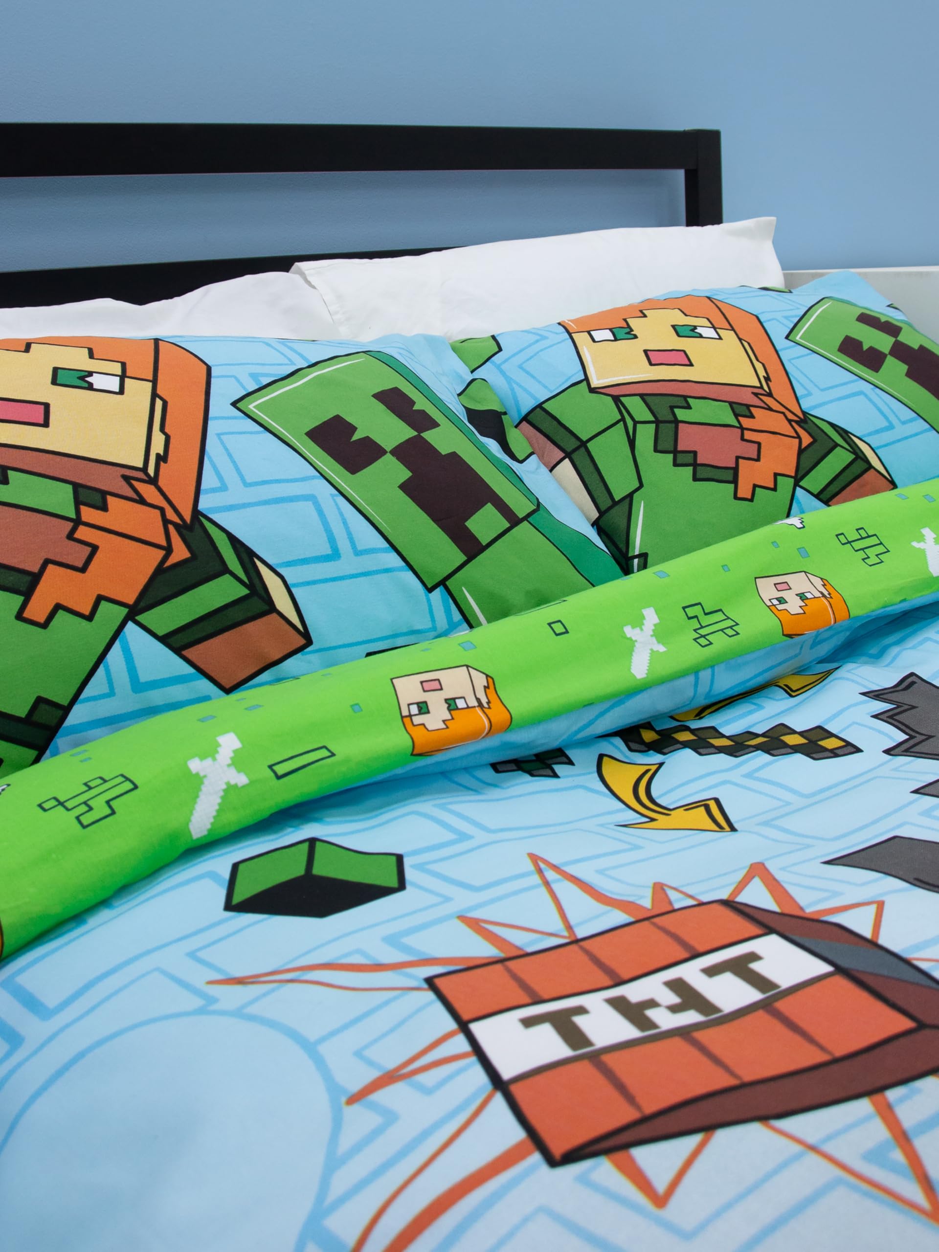 Set copripiumino matrimoniale ufficiale del film Minecraft di Character World | Biancheria da letto reversibile a 2 lati con design Levels e federe abbinate | Set letto matrimoniale