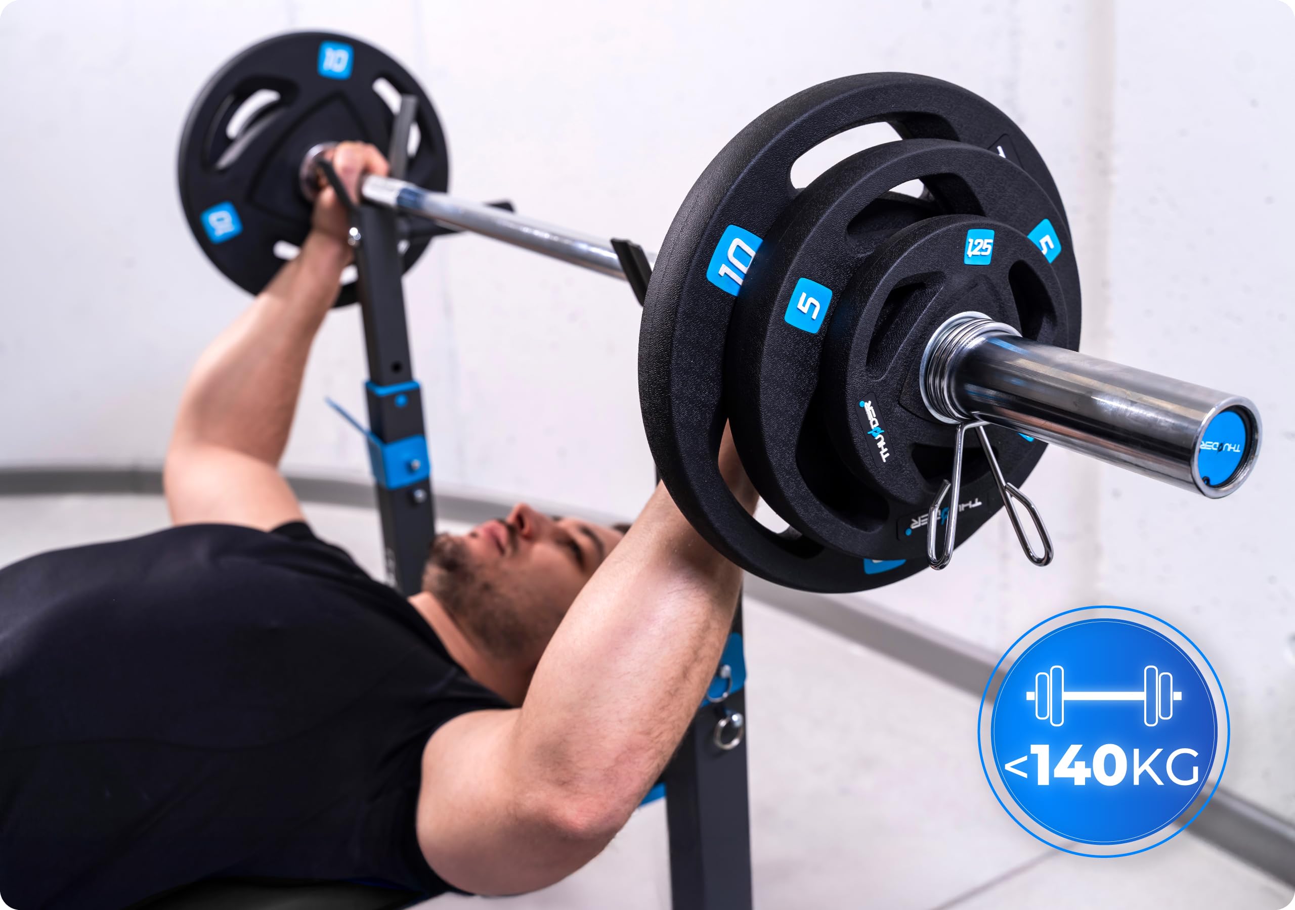 Soporte pesas THUNDER ajustable, con seguros, acero 200 kg, para press banca, sentadillas y fuerza.