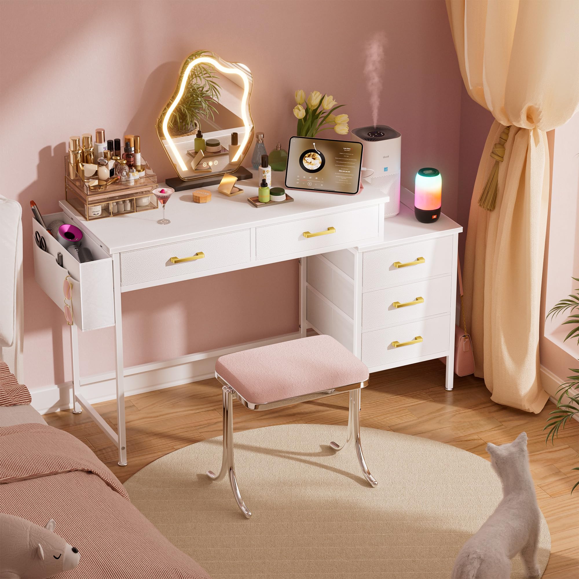 Scrivania per computer, Scrivania Ufficio con 5 Tessuto Cassetti, scrivania con Presa di Corrente, 2 Prese CA, 2 Porte USB, per Tastiera Ufficio Casa, Bianco 130 x45x78cm
