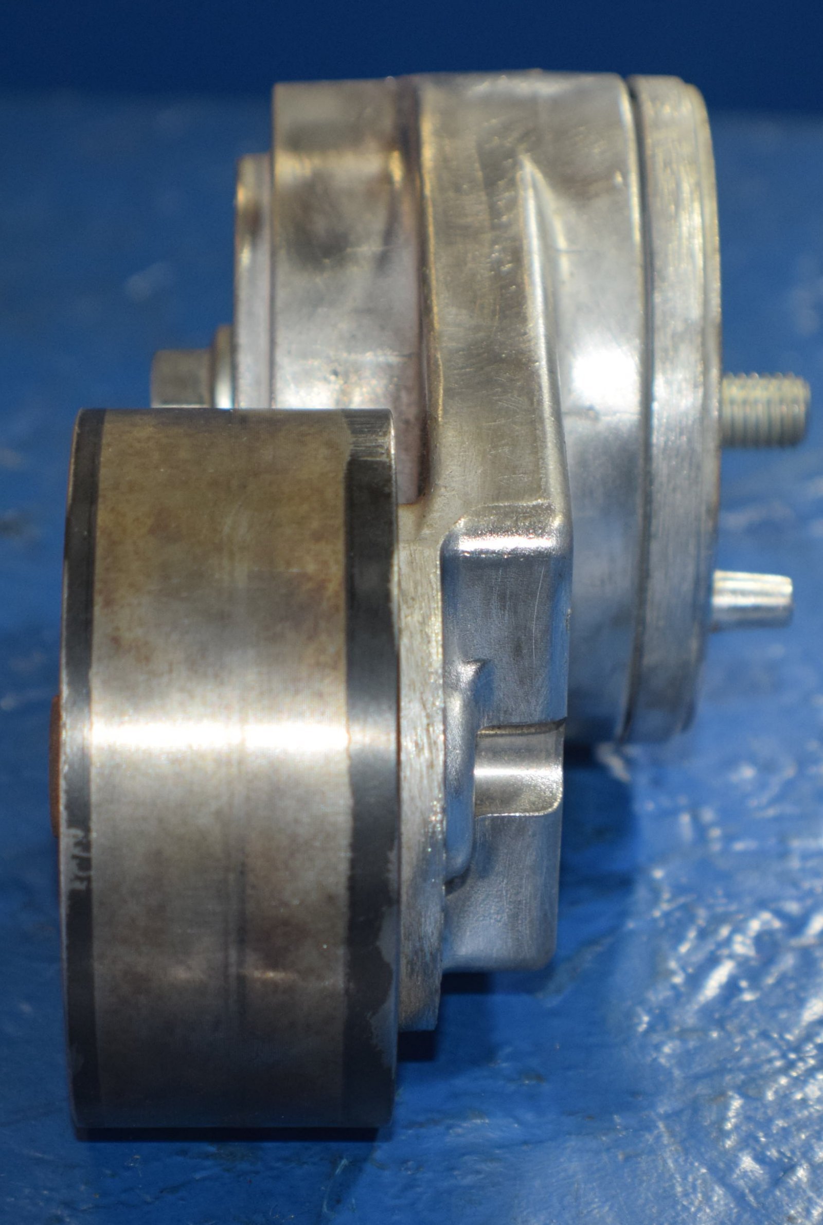 Amazon.com: PACCAR 1853658 Pulley Tension Multiple V Be  