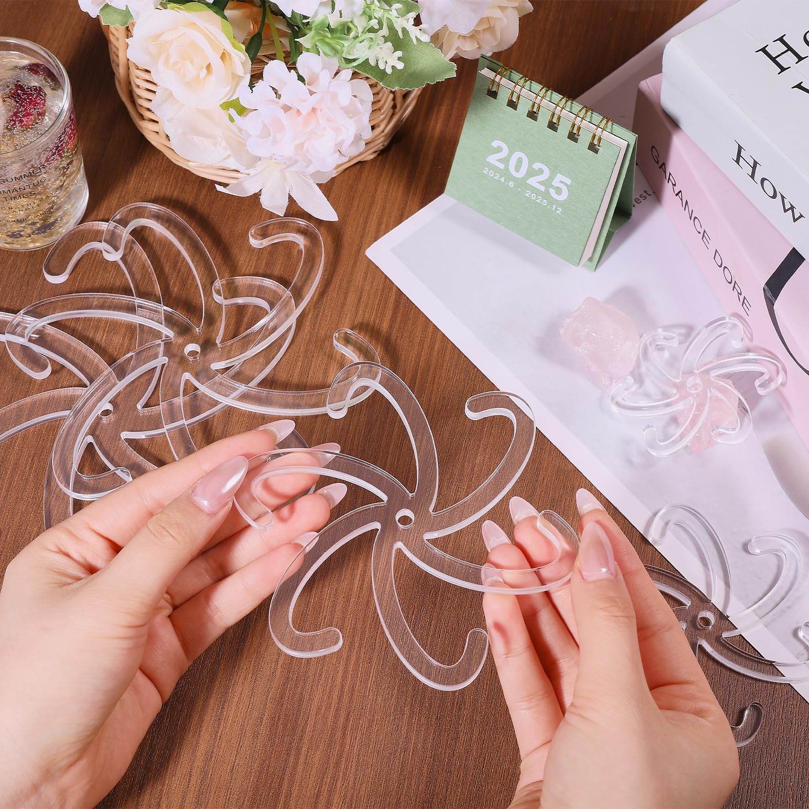CHGCRAFT 5pcs Acrylic Plant Climbers Flower Stem Holders Acrylic Flower Shape Plant Support Stakes Plant Growth Accessories - Image 3