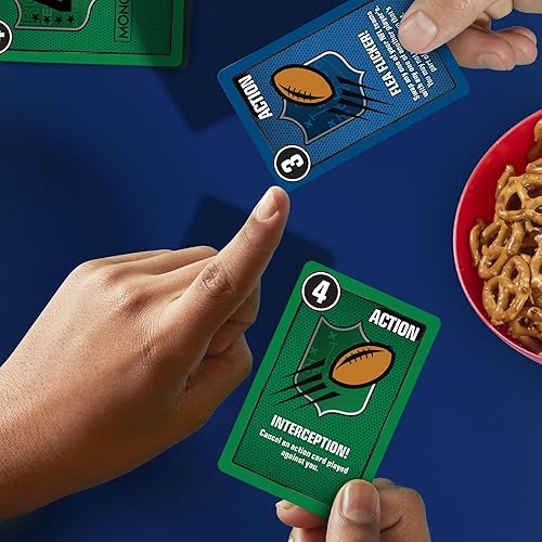Miniatura 5 de Monopoly Deal NFL Edition Game  Juego de cartas con licencia oficial de la NFL para familias y niños  A partir de 8 años  2 a 5 jugadores  15
