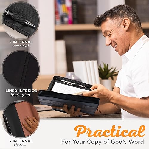 Miniatura 3 de Christian Art Gifts Funda clásica para la Biblia para hombre I Will Strengthen You Isaías 4110, piel sintética negromarrón, talla L