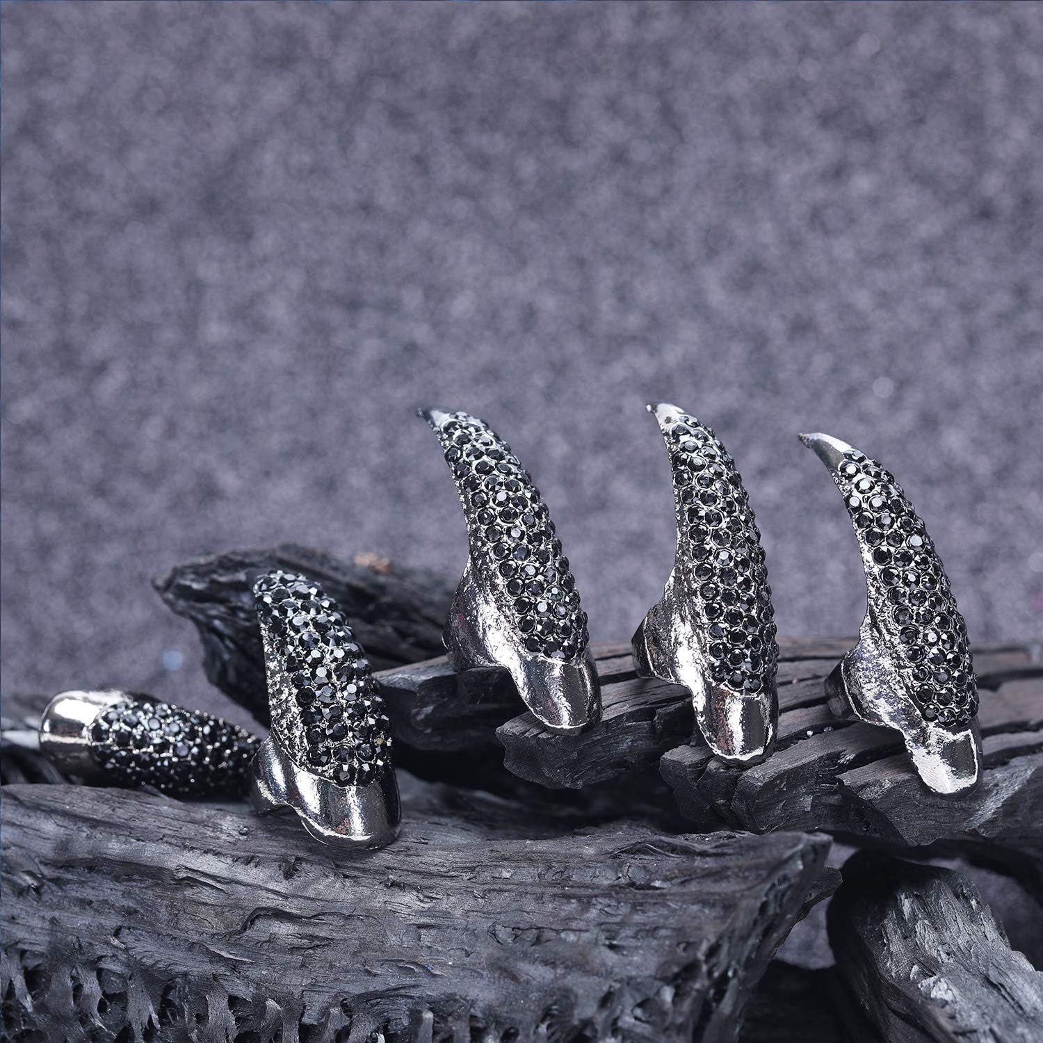 Hicarer 10 Pcs Halloween Nail Claw Ring Costume Claws | Metal Punk Fake Nails Claw Set Gothic Full Finger Rings Claw for Men Women Halloween Party Favor Cosplay Supplies, 3 Sizes