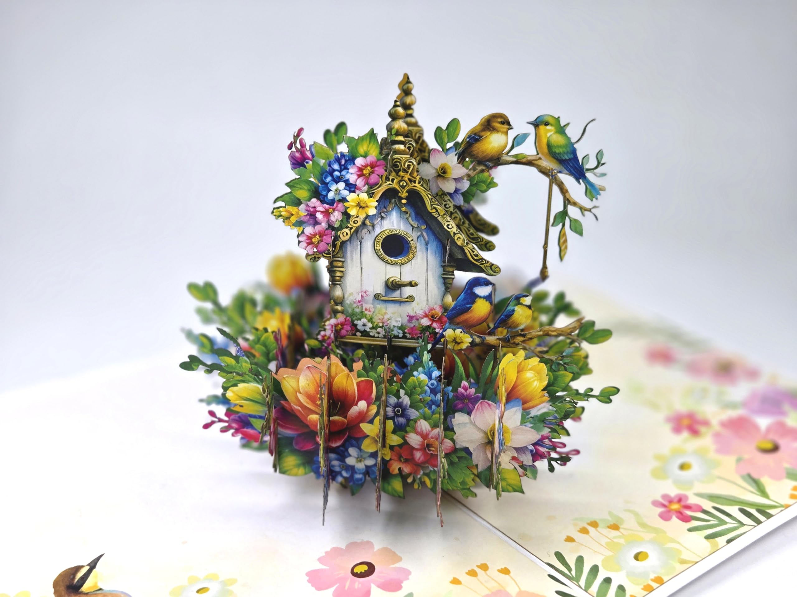 Image secondaire de Carte de vœux pop-up 3D Nichoir à oiseaux et prairie fleurie