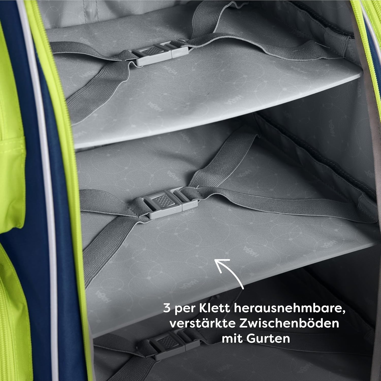 HABA Kinder-Schranktrolley Dunkelblau mit 2 Rollen – Kinderkoffer aus recyceltem Polyester mit Schmutzwäschebeutel, 3 herausnehmbaren Böden und 4 Reißverschluss-Außentaschen – 2012725001
