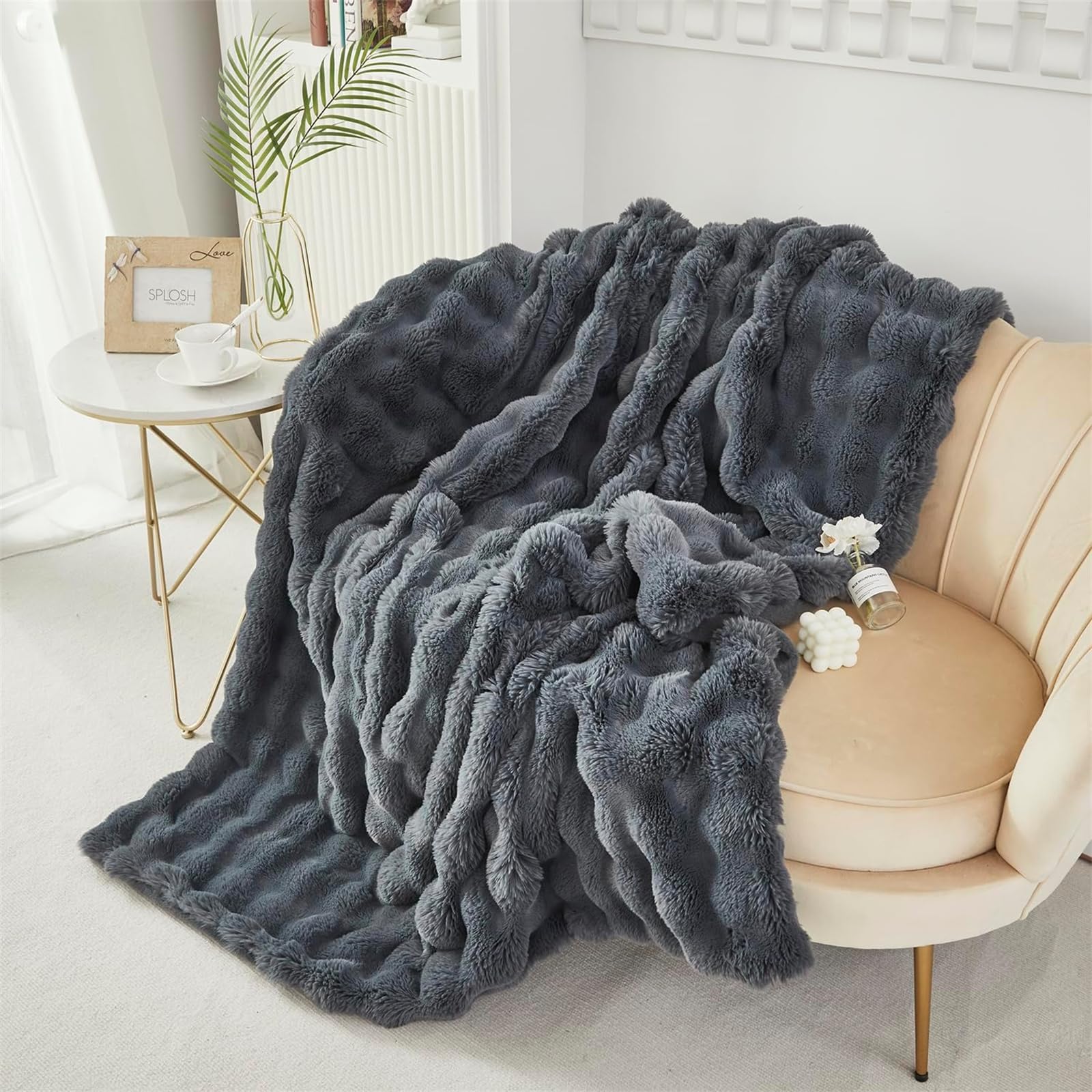 LINGKY Faux Rabbit Fur Throw Blanket, Reversible Fuzzy Warm Cozy Large Fluffy Blanket for Bed Sofa Couch Home Decor 100x160cm - Image 2