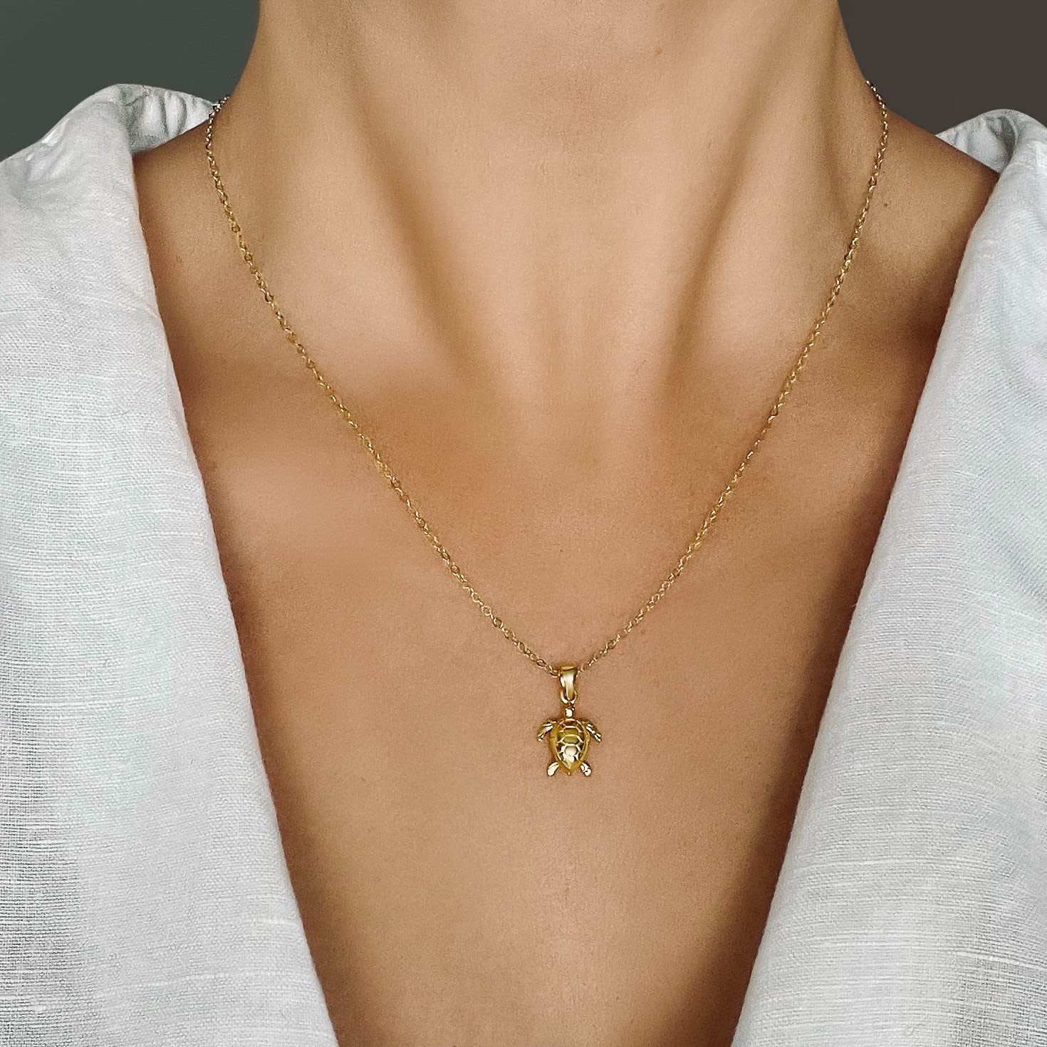 Mary & Jules Kette Schildkröte Turtle 925 Sterling Silber vergoldet, Goldkette Damen mit Schildkröten Anhänger, Kette Damen Gold aus aus recyceltem Silber, für Frauen und Mädchen