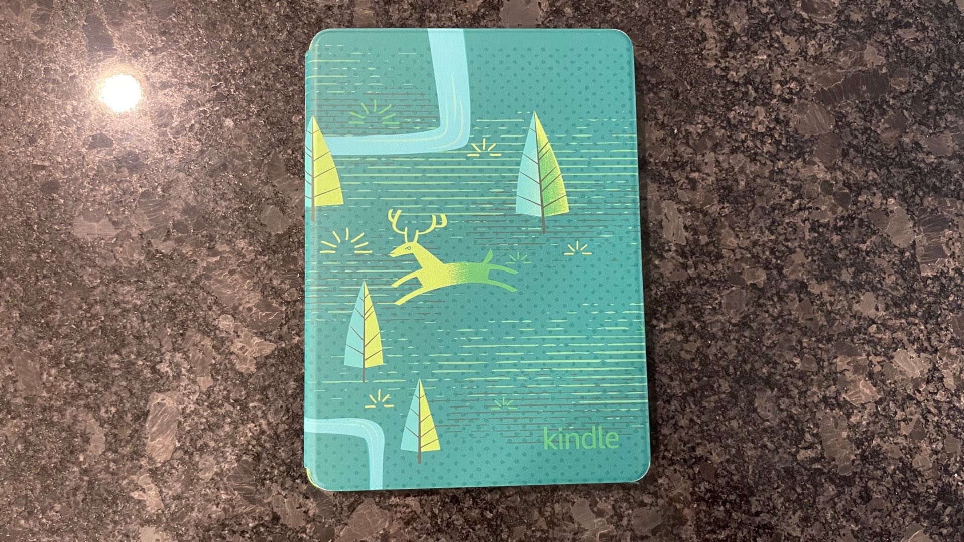 Kindle Paperwhite グリーン カバー付き キッズモデル Watch Honest Review of the Kindle Paperwhite Kids ﹙16GB﹚ on