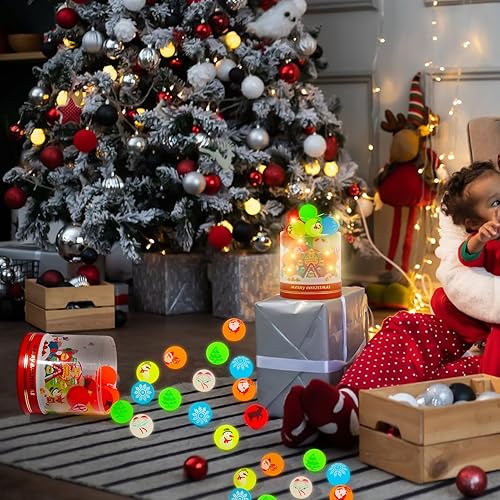 Miniatura 7 de Bolas de Navidad que brillan en la oscuridad, pequeñas bolas inflables para niños, bolas de goma brillantes de 1.18 pulgadas, regalos de fiesta,