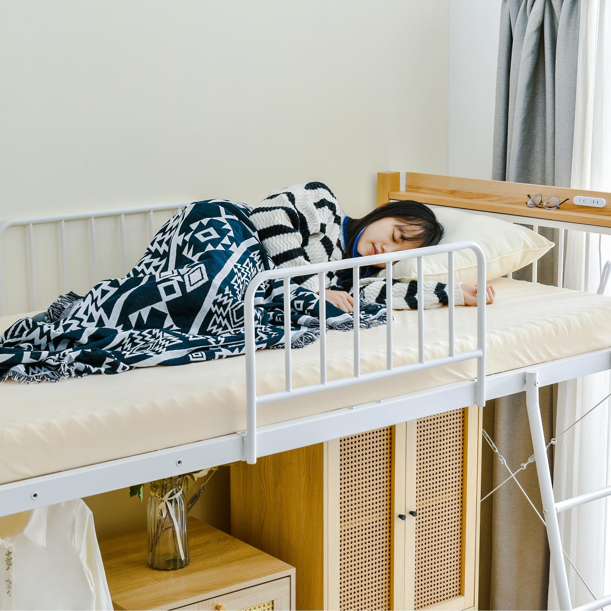 おしゃれ アンティーク風 高さ調整 コンセントシングル ロフトベッド 白 おしゃれ アンティーク風 高さ調整 コンセントシングル ロフトベッド