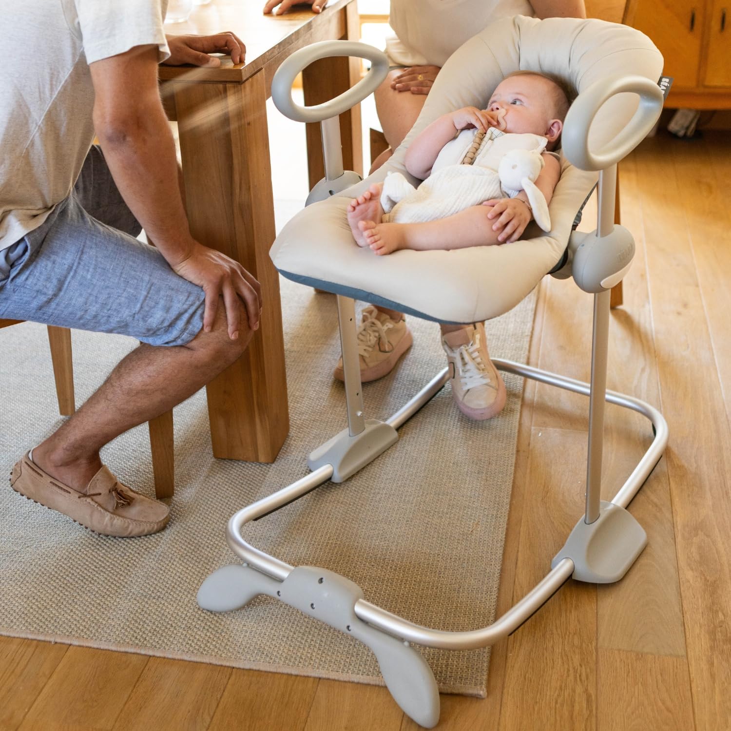 BÉABA, Hamaca Up & Down IV, Regulable en Altura, Unisex para Bebé y Niños, 3 Posiciones de Inclinación, Arnés de Seguridad 5 Puntos, Reductor de Nacimiento, Arcilla