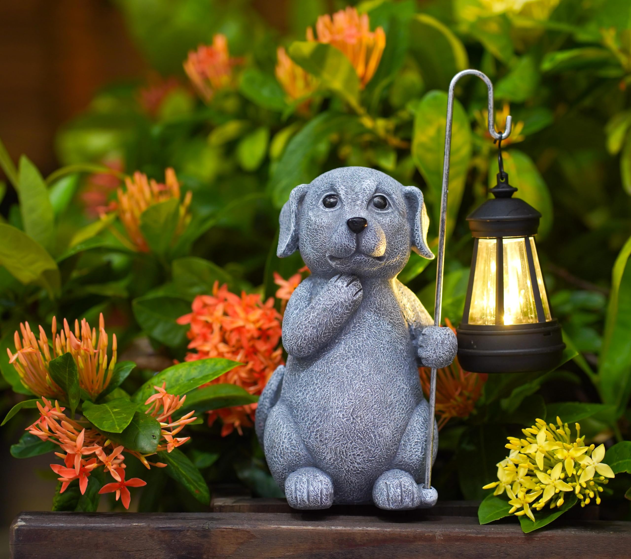 ランタン付き　犬の置物 ランタン付き犬の置物