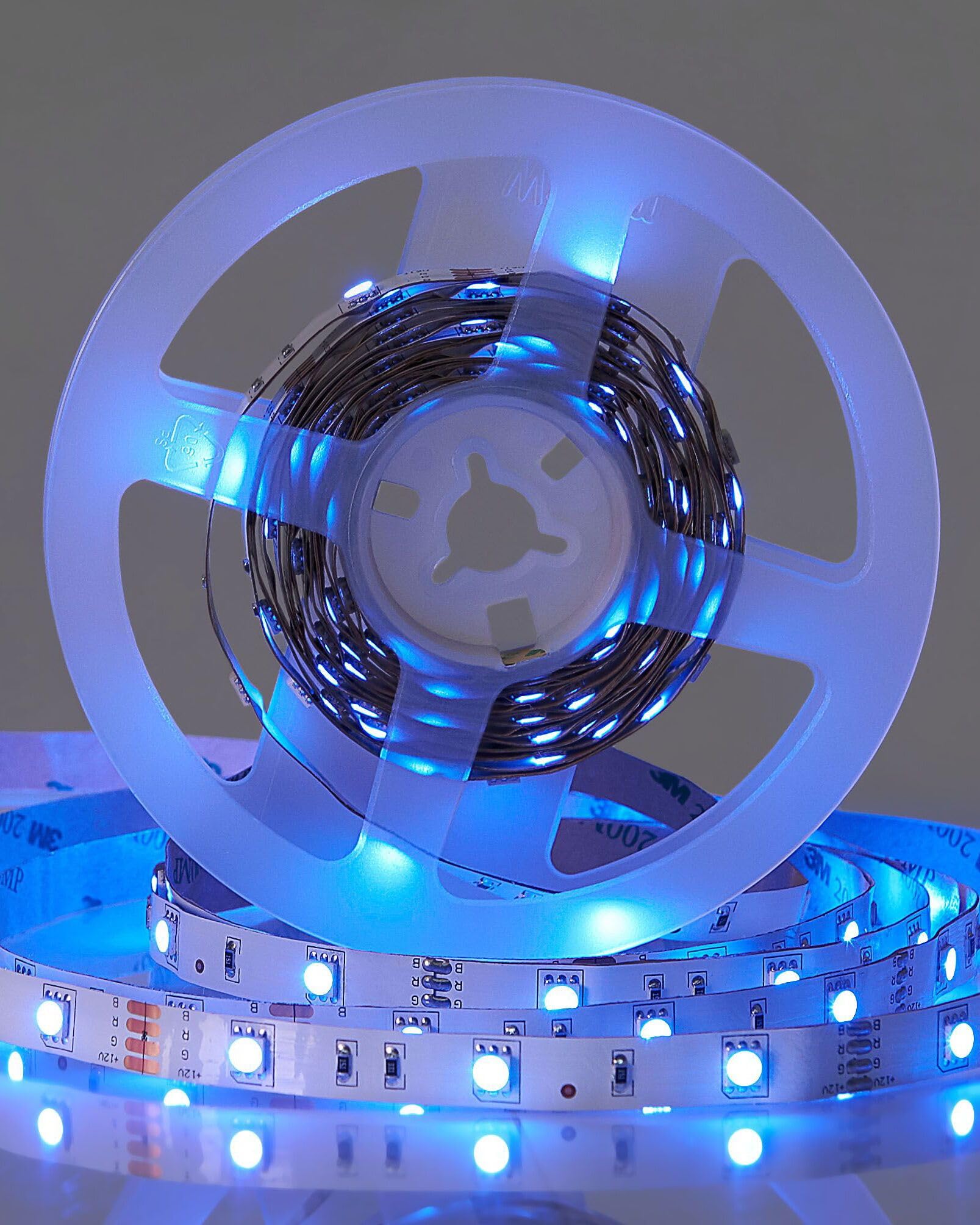 Beliani Tira LED con 16 colores 500 cm con mando a distancia y fuente de alimentación KIKORI