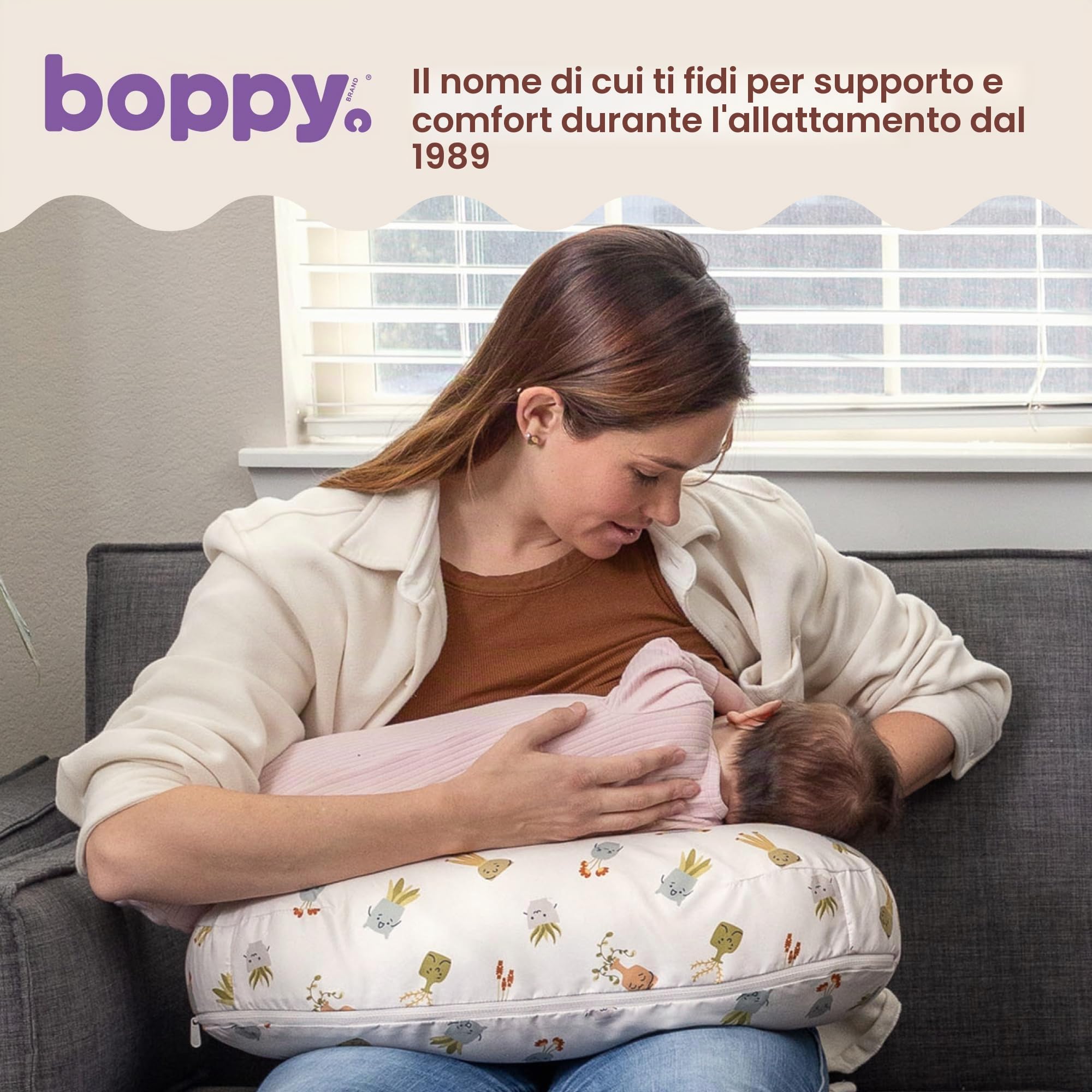 Boppy Cuscino per allattamento, con piante d'appartamento felici, più grande, più solido e di supporto per l'allattamento al seno e l'allattamento con biberon, riempimento più solido, sollevamento più