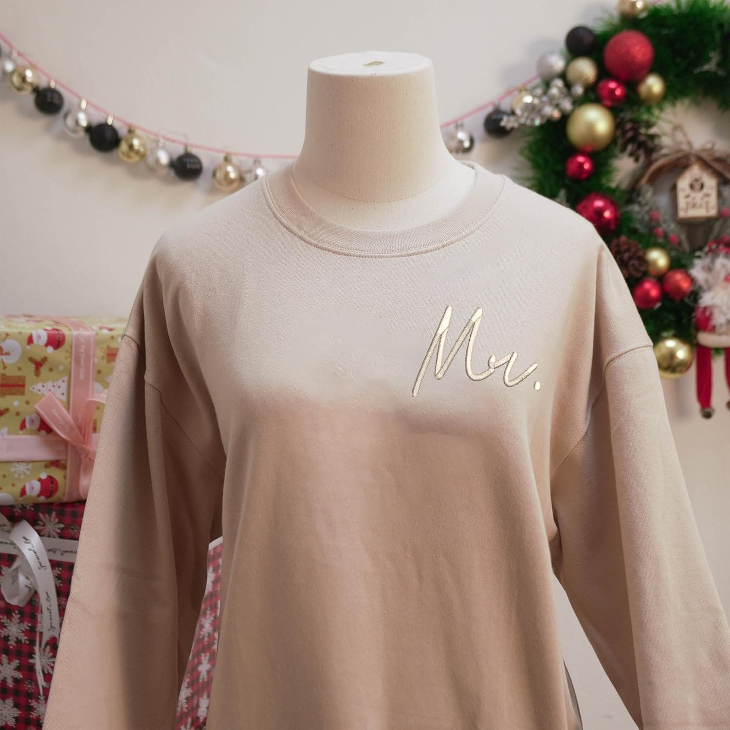 Custom Embroidered Matching Couple Sweatshirt Mrs and Mr, Mr Mrs Sweatshirt for Women Christmas Valentine Day 1235