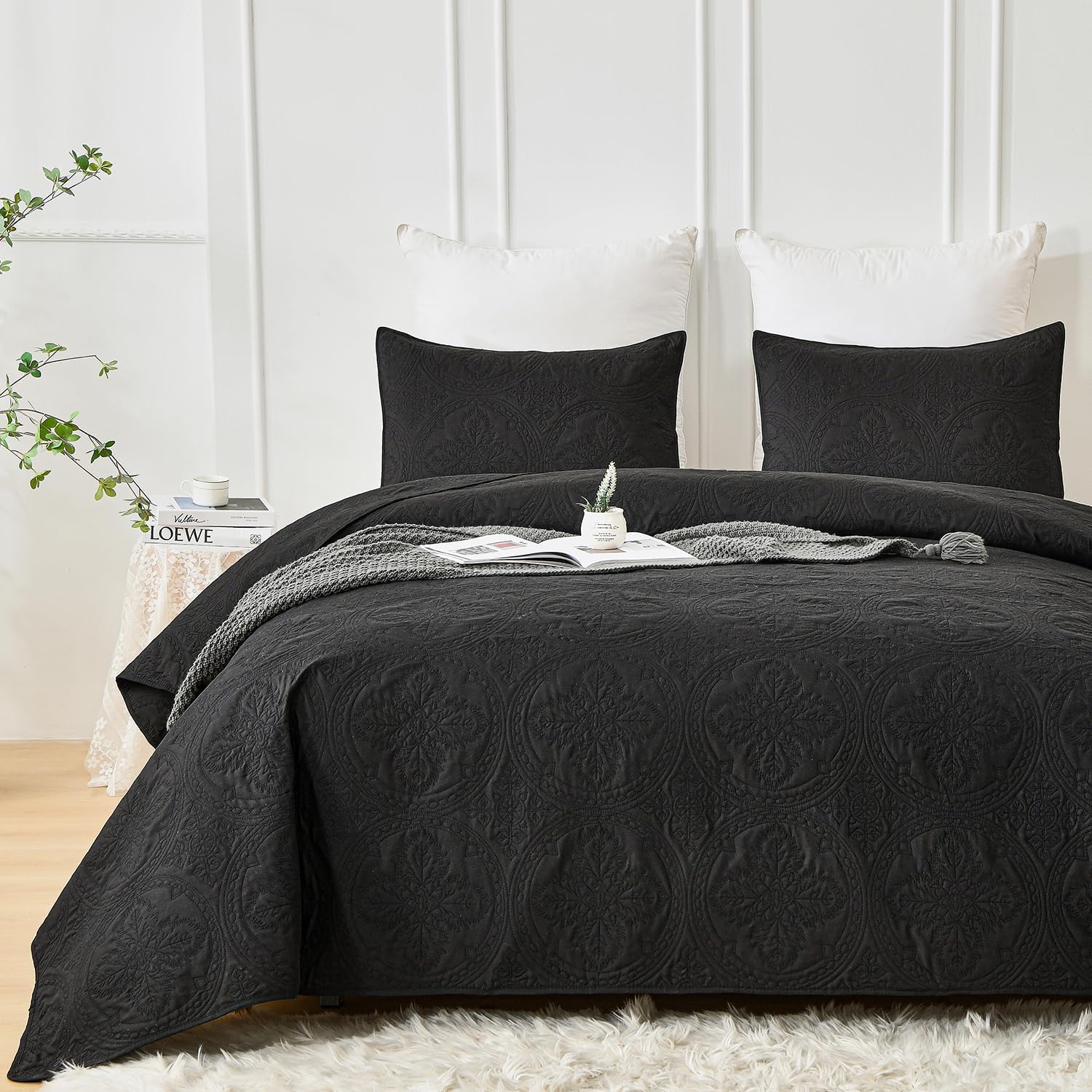 Amazon.com: Decoreagy King Quilt Bedding Set,Black Bedspread Coverlet ...