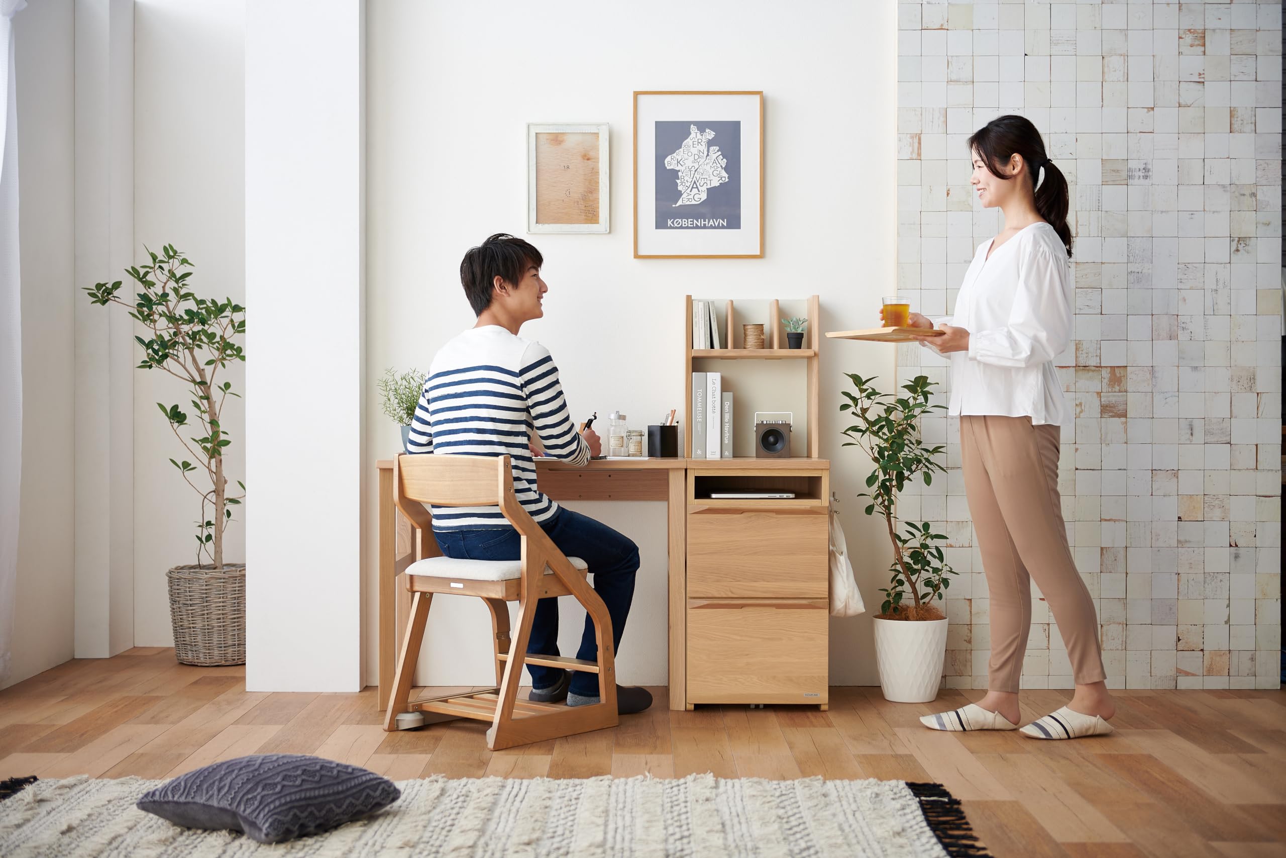 Amazon.co.jp: KOIZUMI(コイズミ学習机) 学習椅子 W434×D495~576×H765 