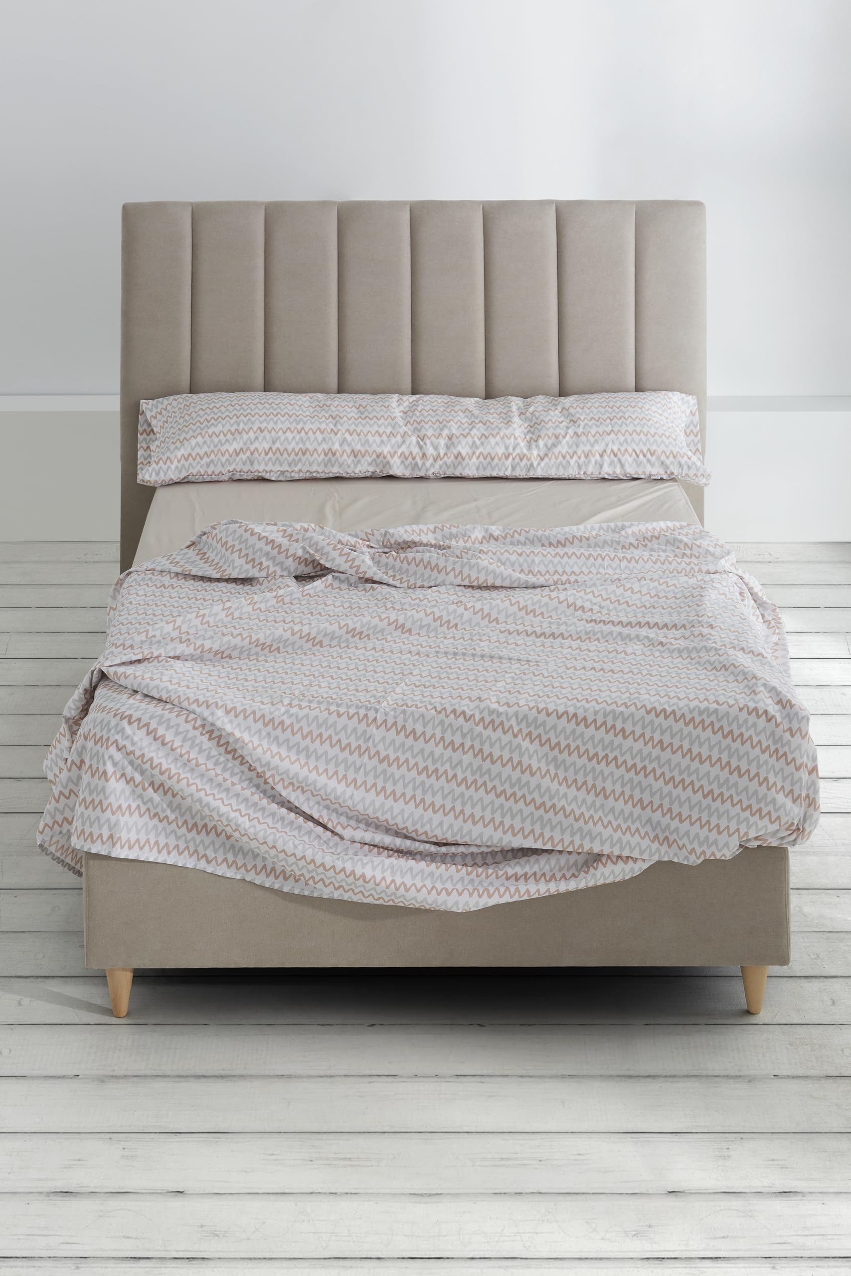 Juego de sábanas Cloe color rosa. Cama de 160 cm. 4 piezas