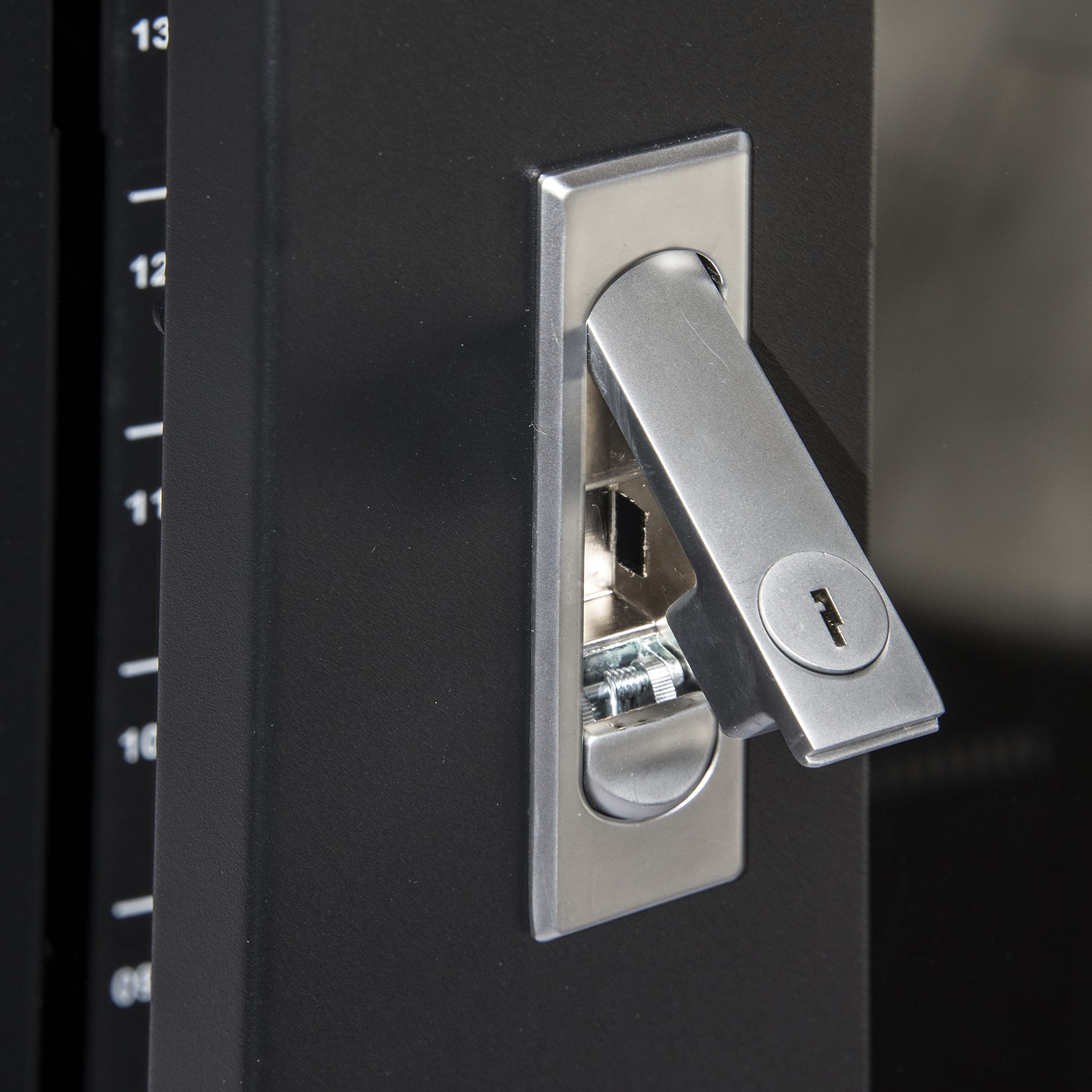 LINK LK1932U66NFP - Armadio Rack 19" 32U per Reti – 1610x600x600 mm, Nero, Porta in Vetro, per Server, Switch e Apparecchiature IT