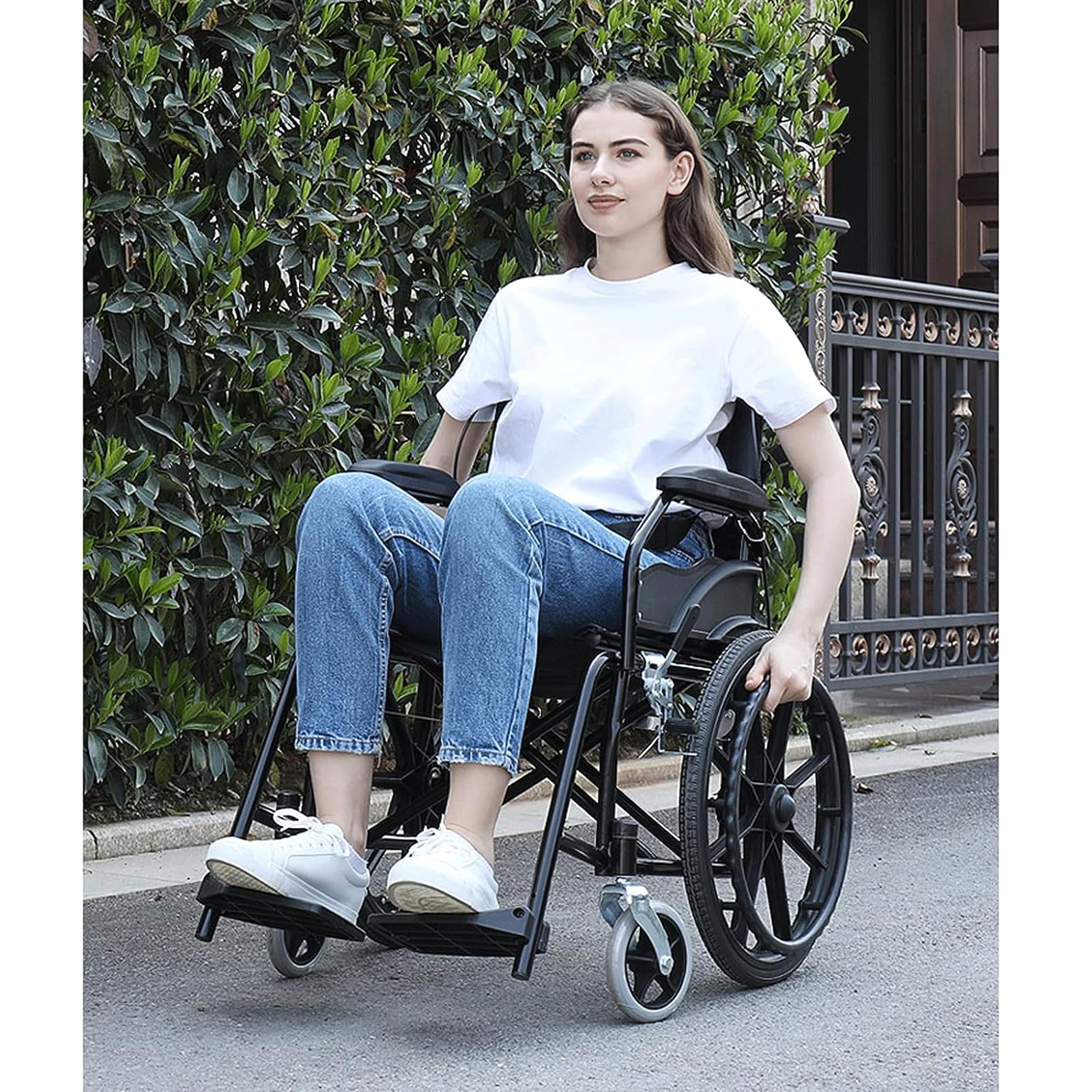 BKEKM Silla de Ruedas Sillas de Ruedas Plegables, sillas de Ruedas de Transporte de Acero al Carbono, Silla de Ruedas Manual Ligera con Frenos de Mano para Adultos, Ancianos, Carga de 220lb Cómodo