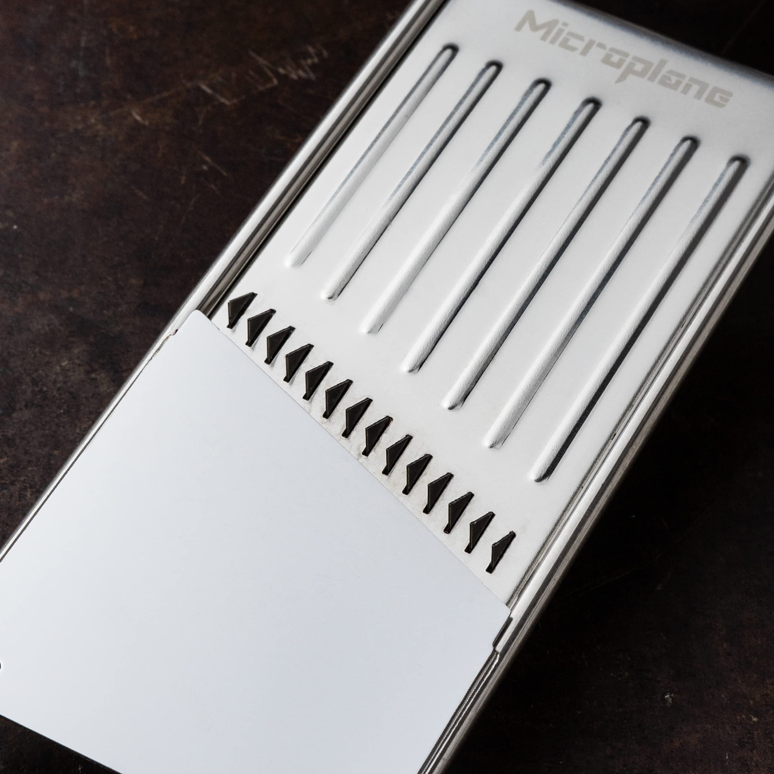 Microplane Julienne Professional Vegetable Slicer for Potato, Apple, Carrot, Zucchini and Red Cabbage in Black with Stainless Steel Blades