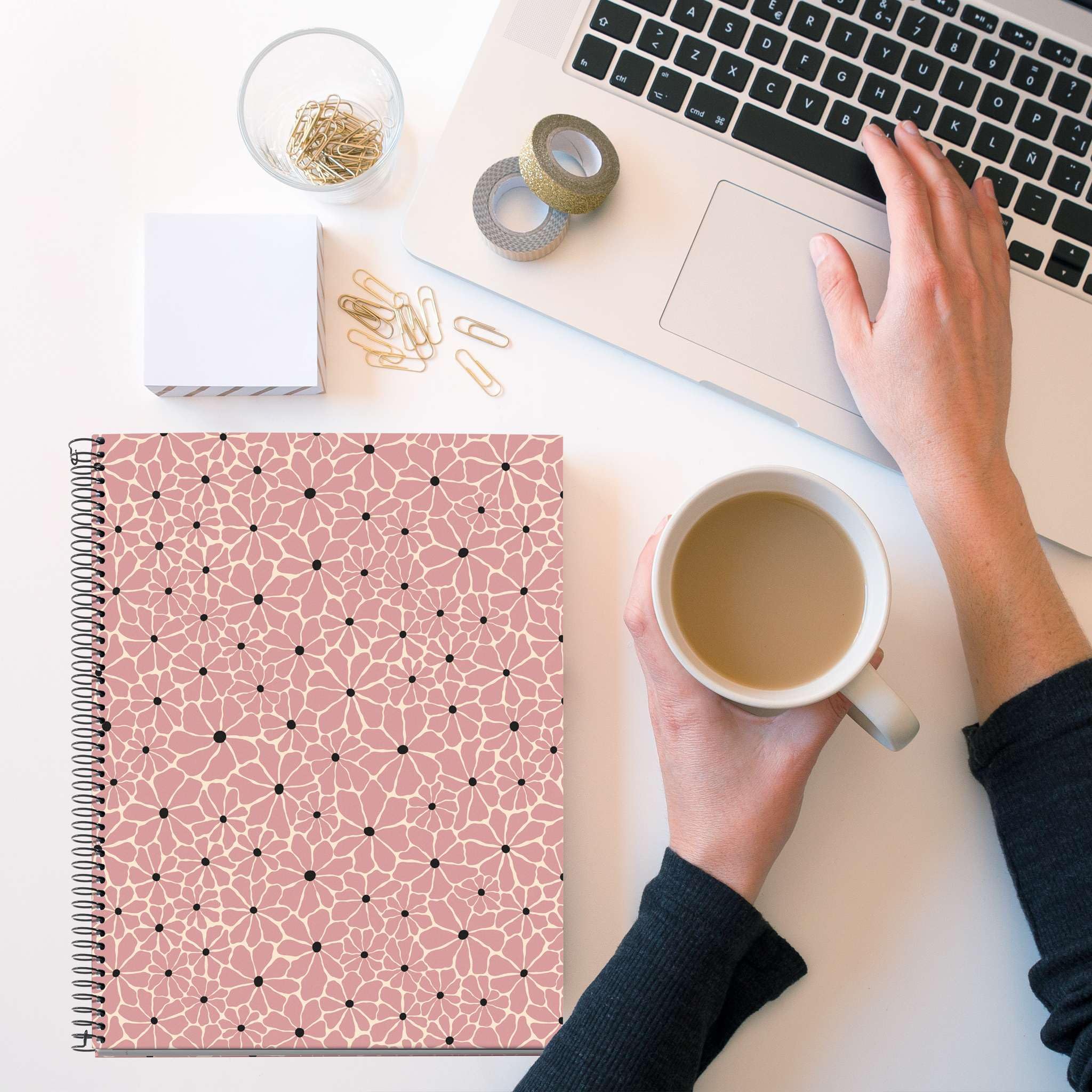 Miquelrius Cahier à reliure spirale A4 100 feuilles lignées 70 g/m² Couverture carton rigide Blush