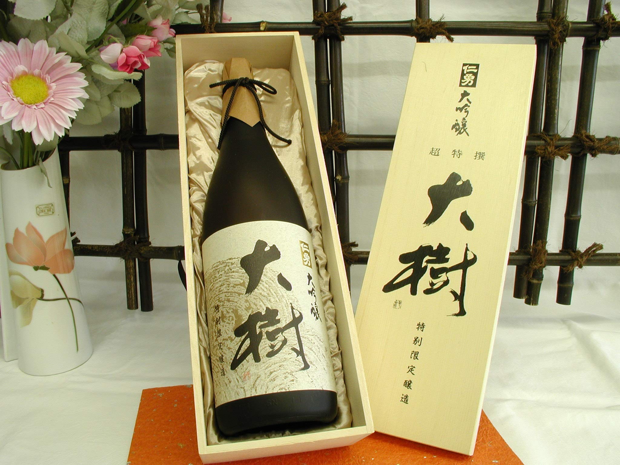 Amazon.co.jp: 鍋店 仁勇 大吟醸 大樹 [ 日本酒 千葉県 1.8L ] : 食品