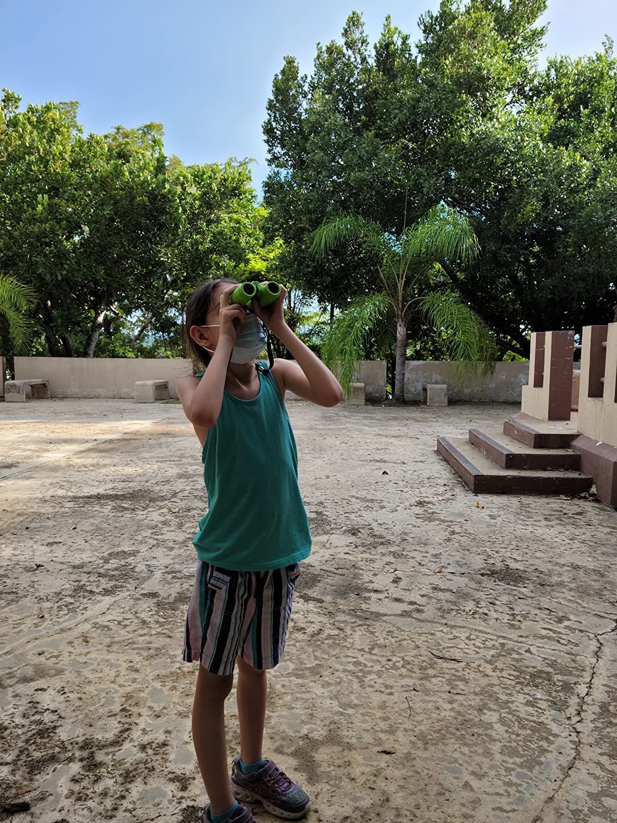 Children’s binoculars