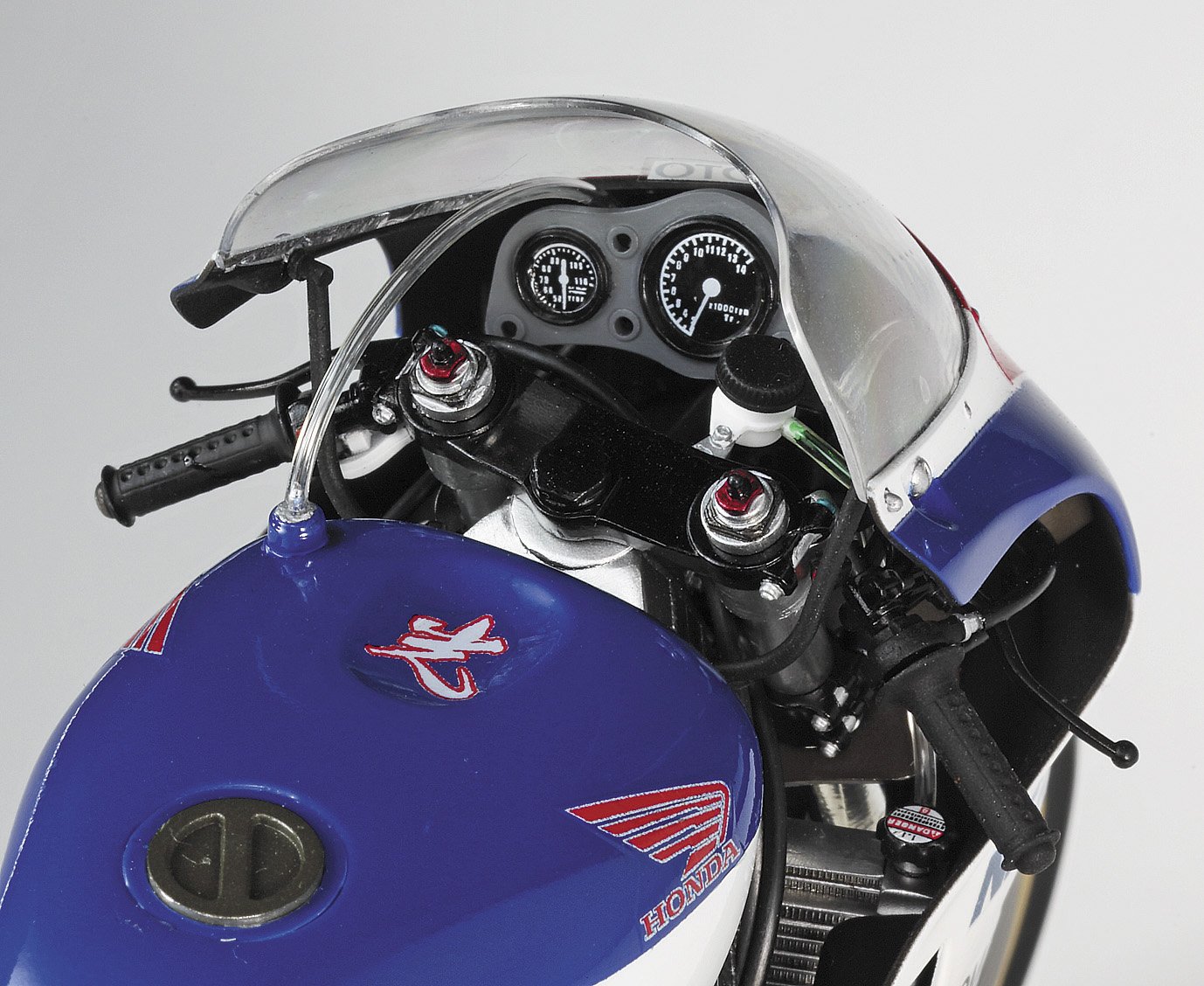 1/12 Honda NSR500 『1989 全日本GP500』 プラモデル(21717) ハセガワ Amazon | ハセガワ 1/12 ホンダ NSR500 1989 全日本GP500 プラモデル