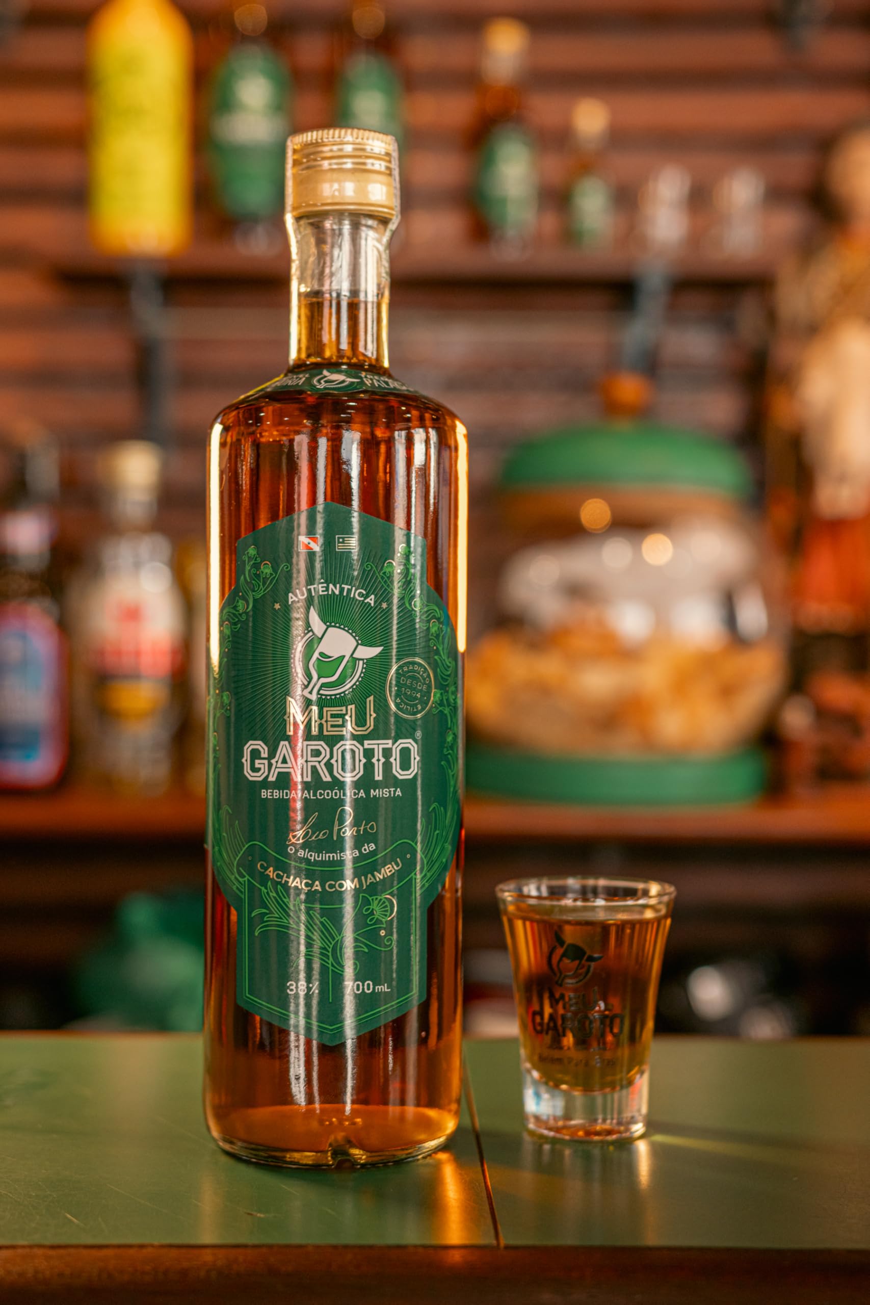 Cachaça Meu Garoto com Jambu 700 mL
