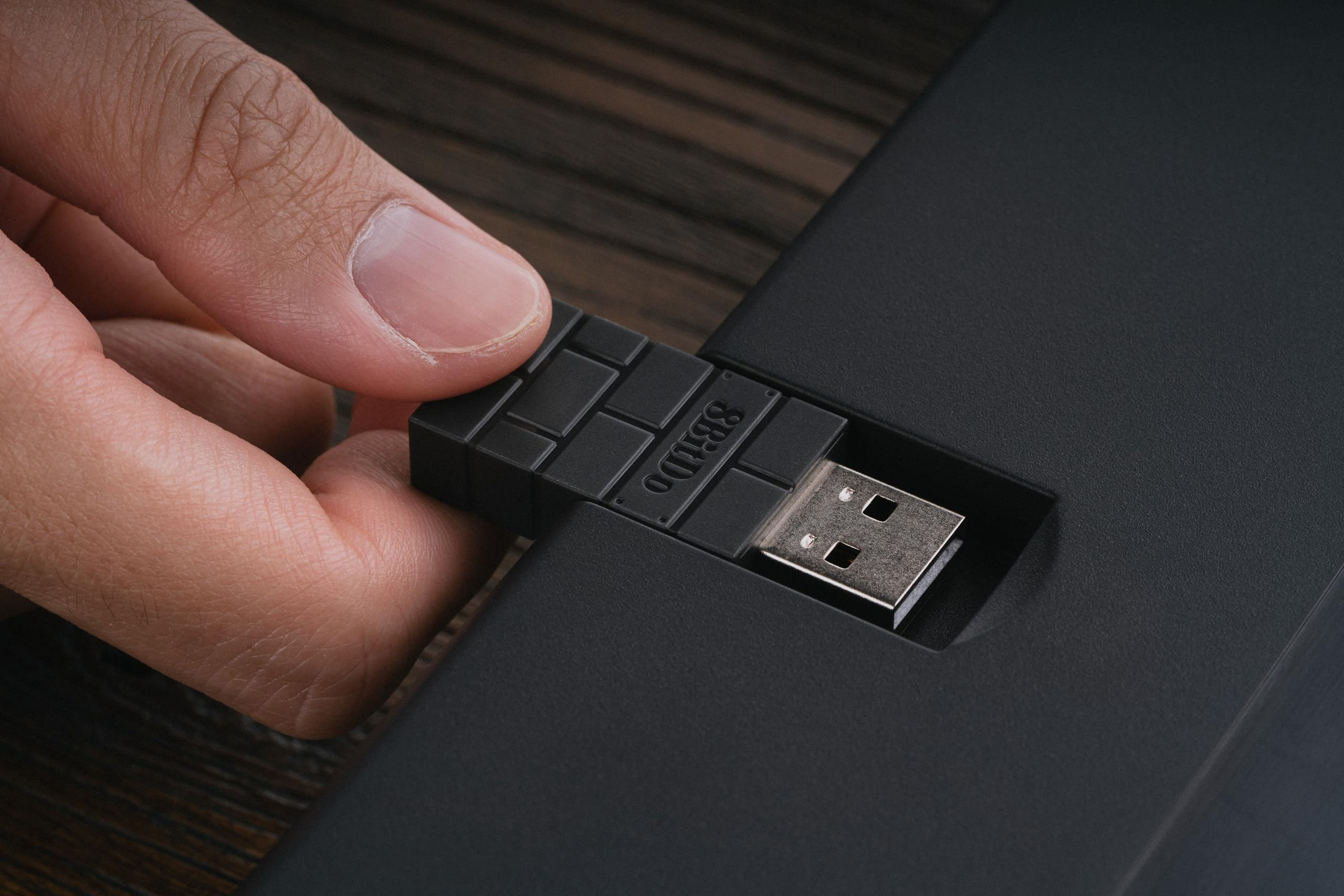 8Bitdo Tastiera meccanica retrò, tastiera da gioco hot switchable Bluetooth/2.4G con 87 tasti, doppio super tasto e super stick per Windows e Android - Layout ISO UK - N Edition