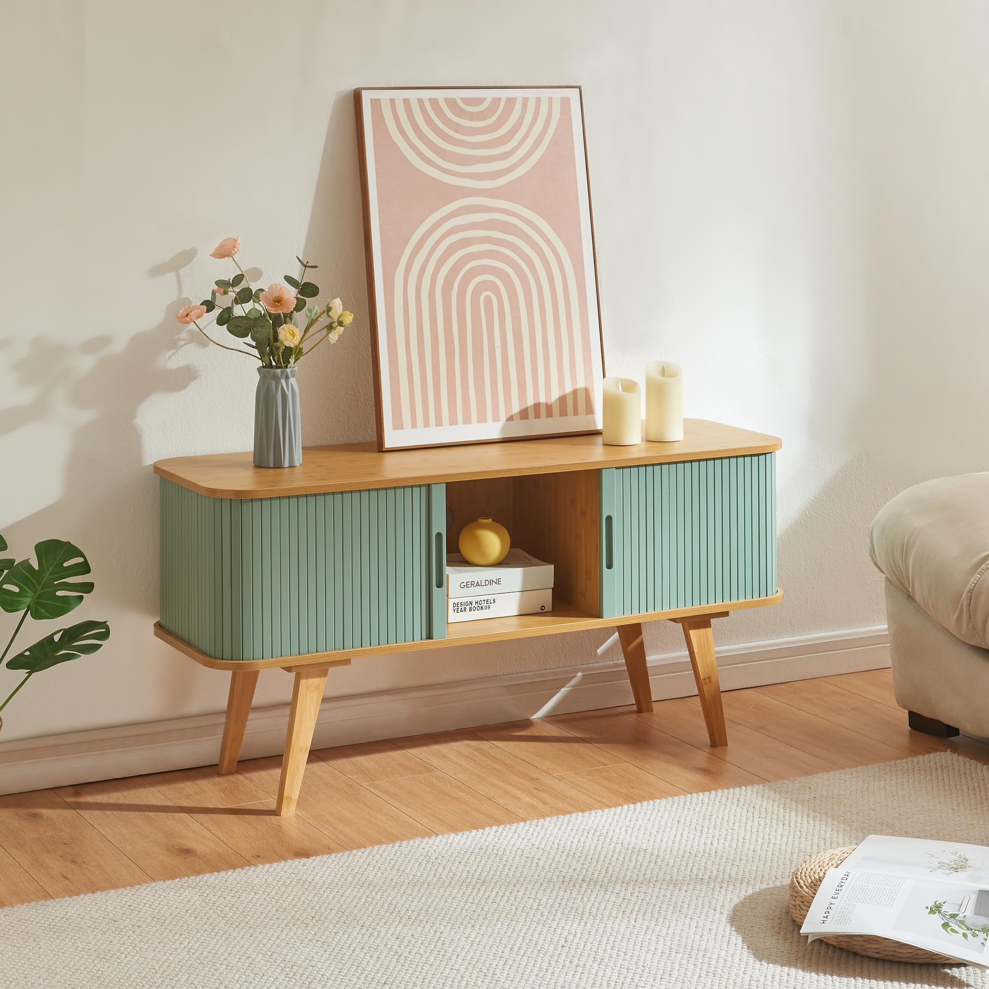 [en.casa] Szafka pod telewizor z przesuwanymi przegrodami i drzwiami szafa niska, stojak na telewizor i centra multimedialne, 120 x 40 x 58 cm - naturalny/jasnoniebieski