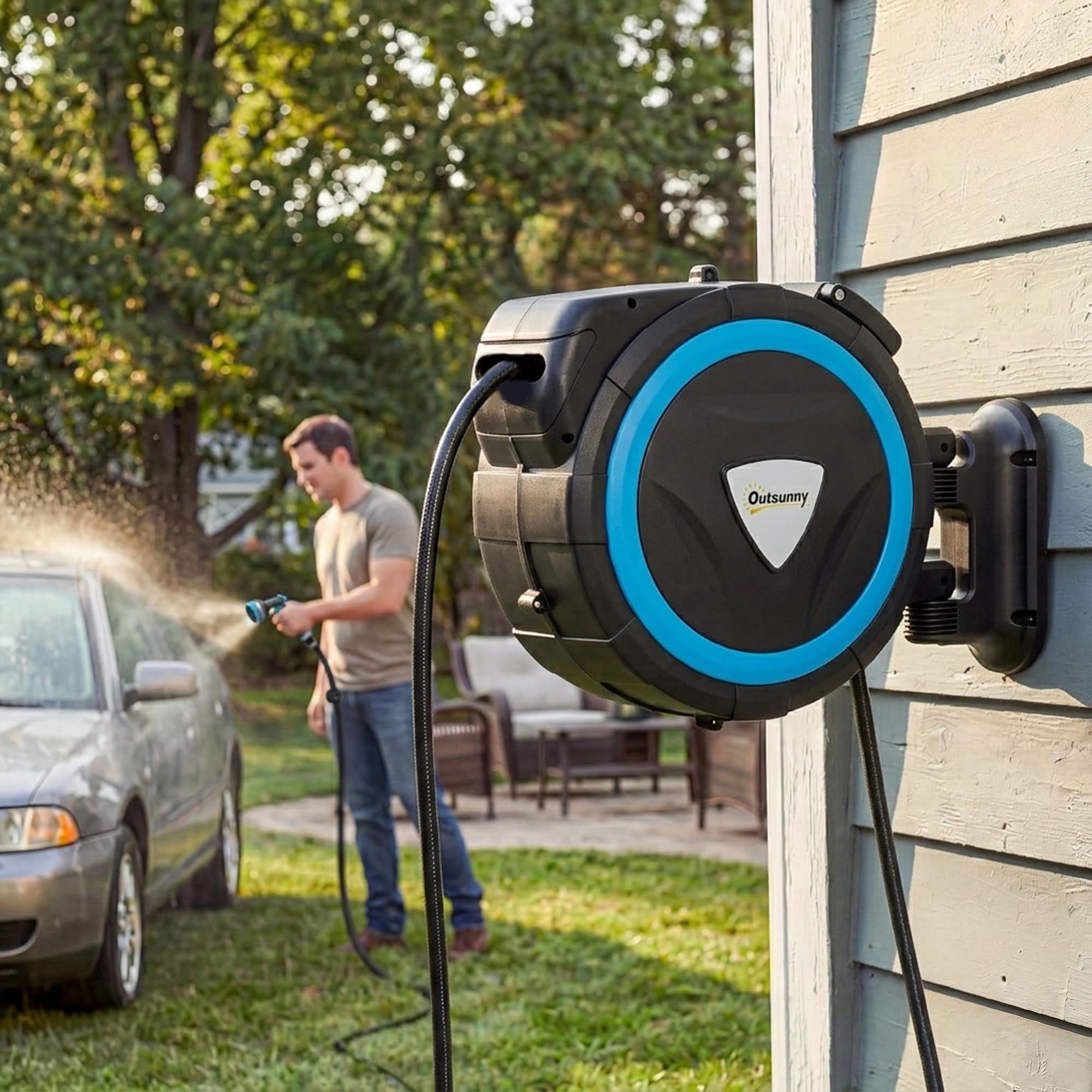 Outsunny Schlauchtrommel für Wandbewässerung, 14 + 1,5 m, 12 Sprühstöße, automatische Schlauchtrommel, einziehbar, automatisch, 180° drehbar, mit Schloss und Adaptern, Blau