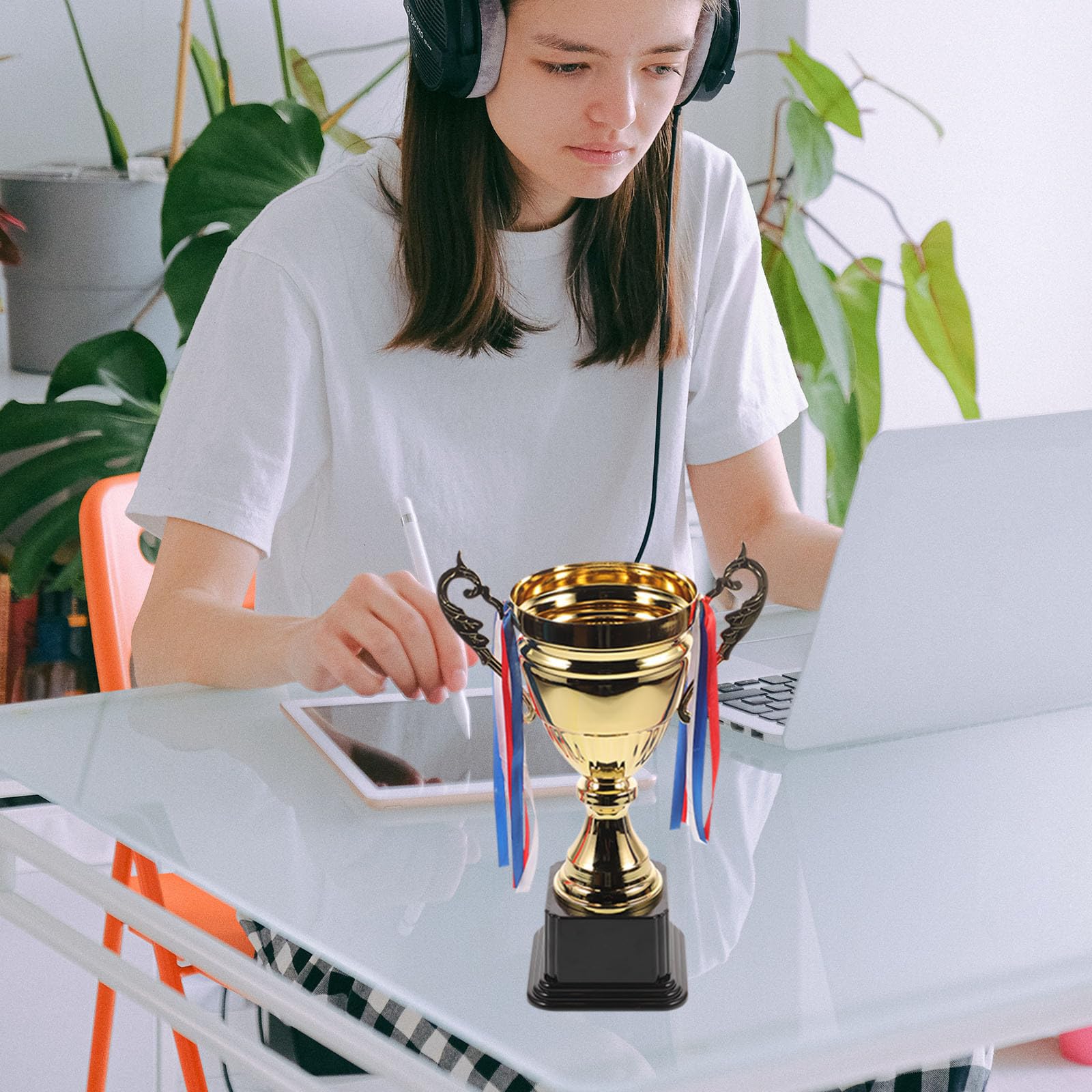 Trofeo y Acabado Brillante para Competición Deportiva de Metal Dorado Diseño Resistente Adecuado para Banquetes Deportivos y Aulas