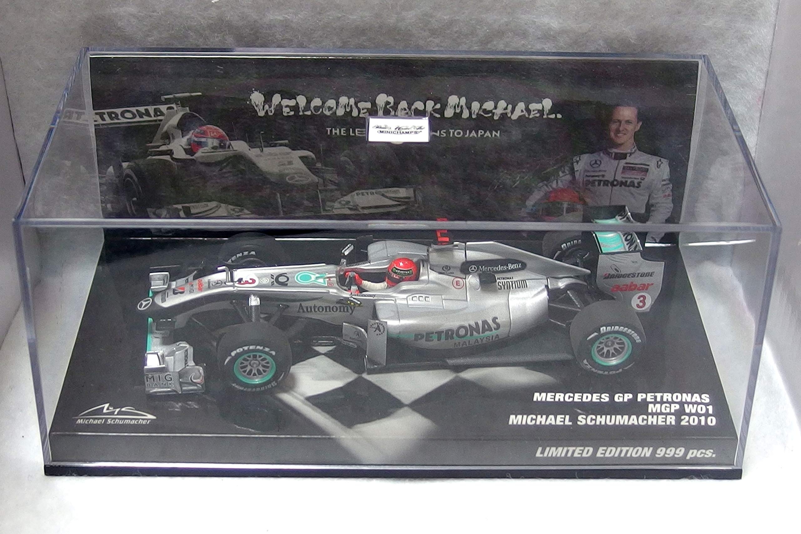Miniature F1 Mercedes MGP W01 Schumacher 2010 Minichamps 1/43